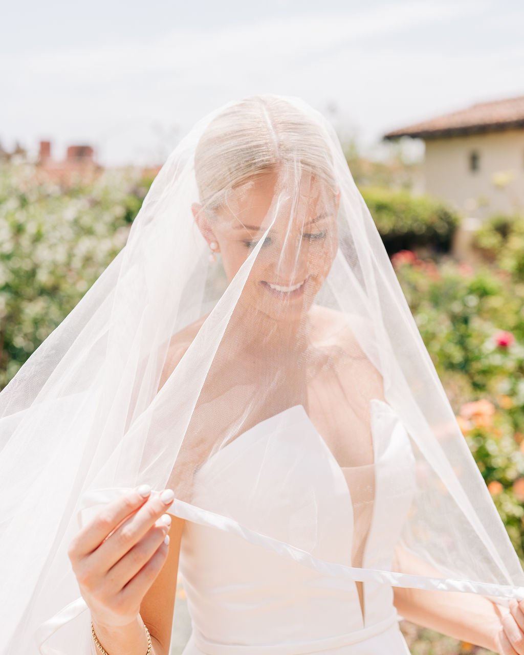 tuscan-wedding-at-serra-plaza-photographed-by-the-villar-photo-co, wedding-planning-by-bring-the-bubbly-events, florals-by-beautiful-savage-flowers