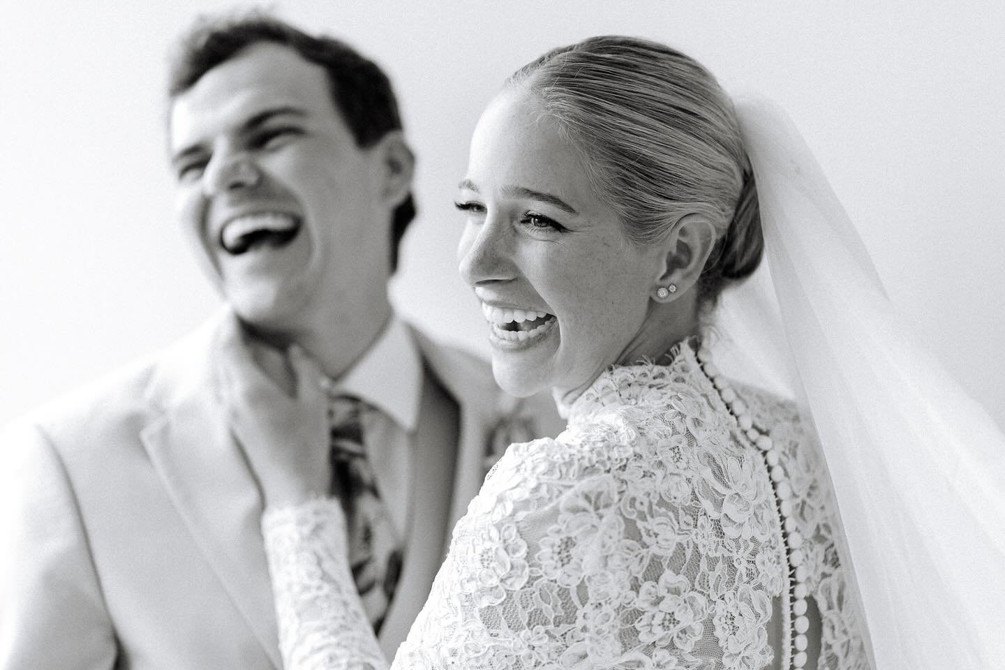 Pure joy, zero posing &mdash; just two people wildly in love, laughing their way through the best day ever.

#candidweddingphotography #candidphotography #wedding #weddingphotography #luxury #luxurywedding #luxuryweddingphotographer #arkansas #arkans