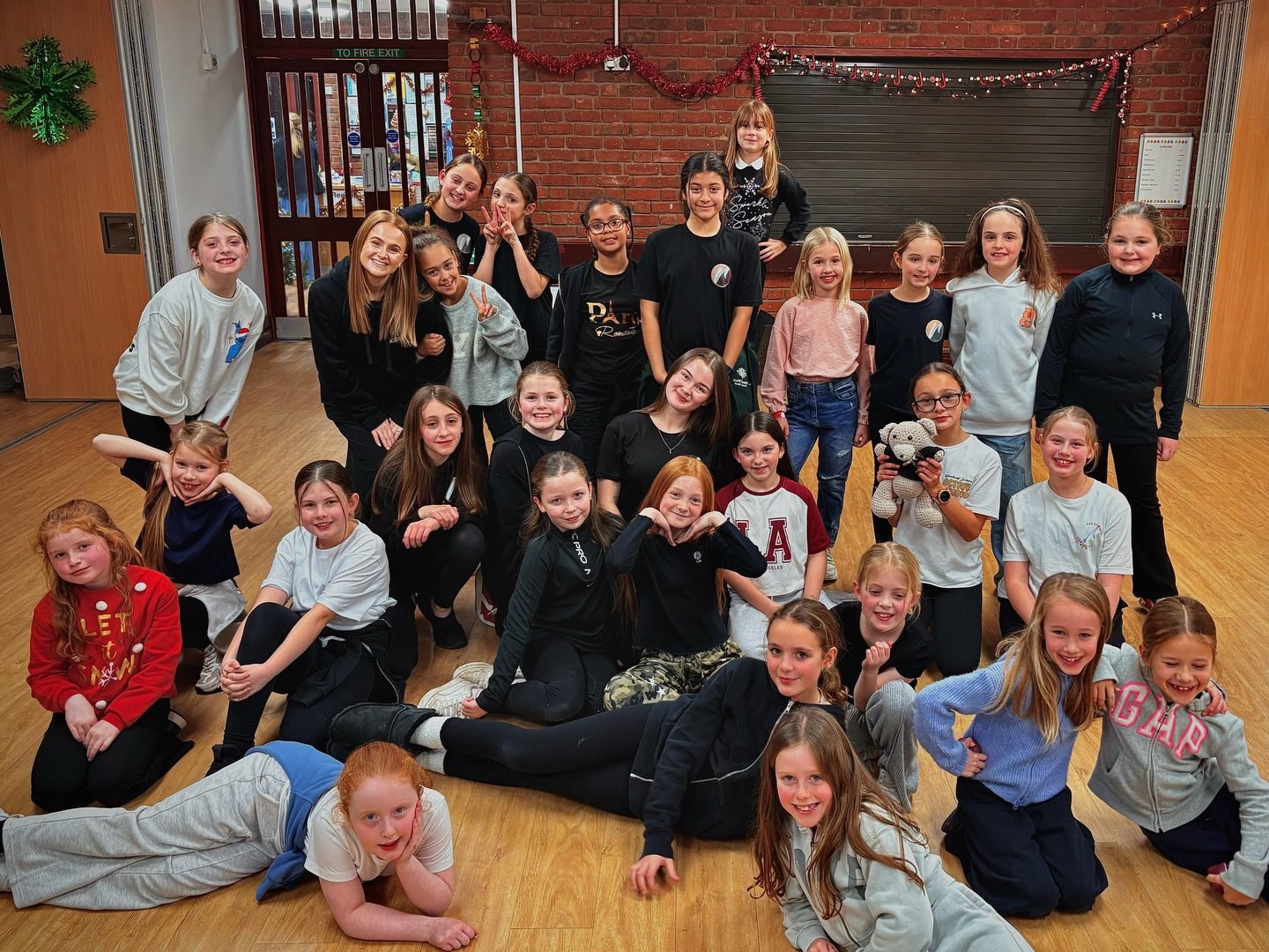 December Reggie &amp; Social Club❄️🕺

Tonight we did everything from dancing, to bingo,  to filming tiktoks, and even human battle ships. Lovely to see everyone! Join us next time on the 9th of January🗓️