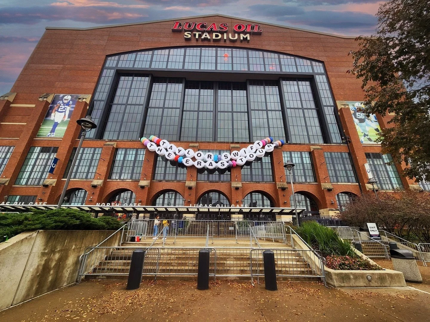 When one stadium exchanges friendship bracelets with another to welcome the Taylor Swift Eras Tour to Indianapolis, we&rsquo;re ready to make it shine!

In a whirlwind of teamwork and excitement, the SG crew leapt into action as soon as the massive b