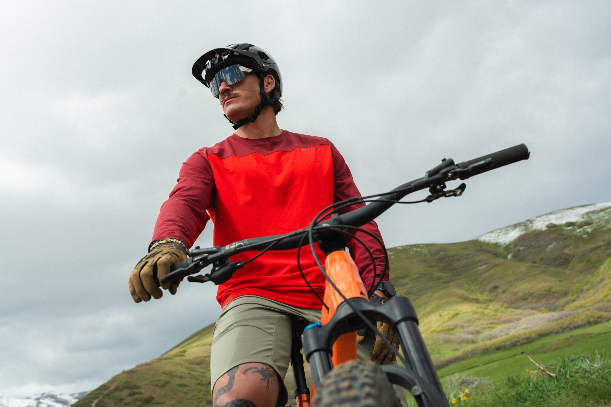 ARC LS CREW_38A031502_RANGE SHORTS_38A091505-4.jpg
