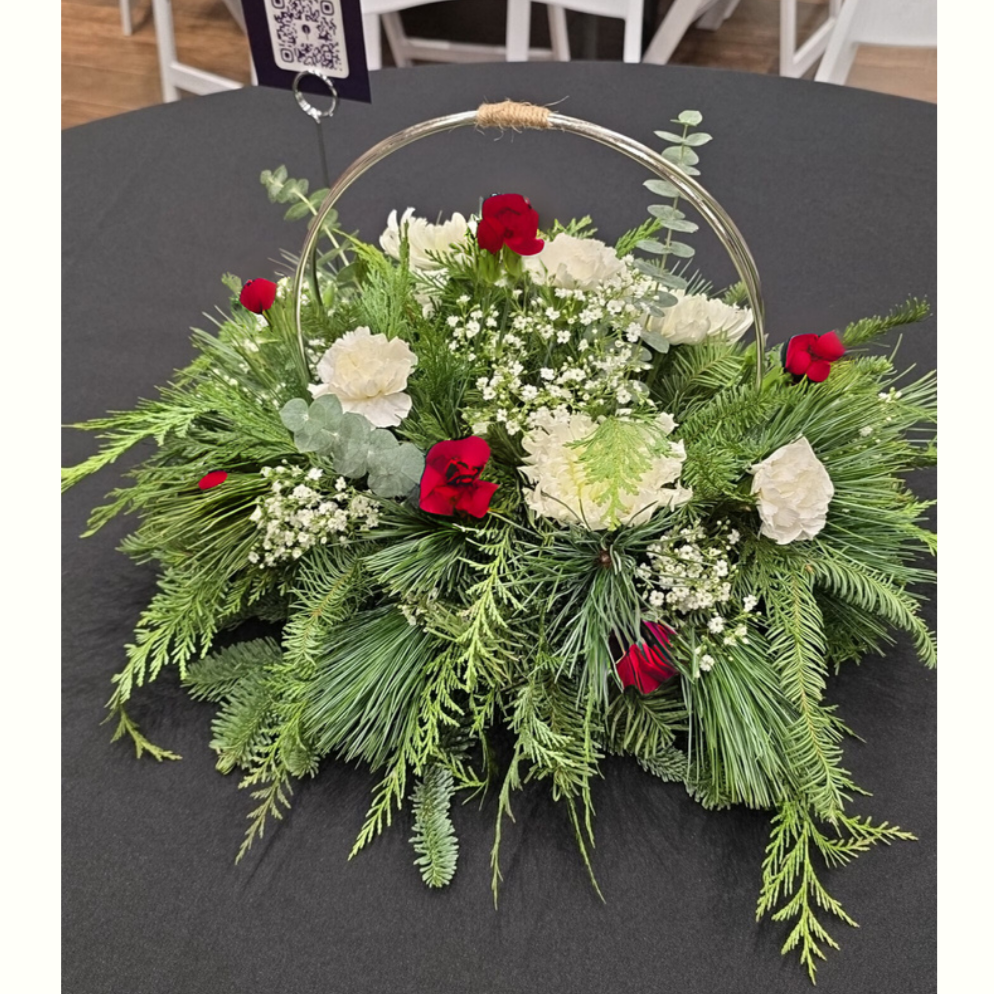 Christmas%2BCenterpiece%2Bwith%2BHoop.png