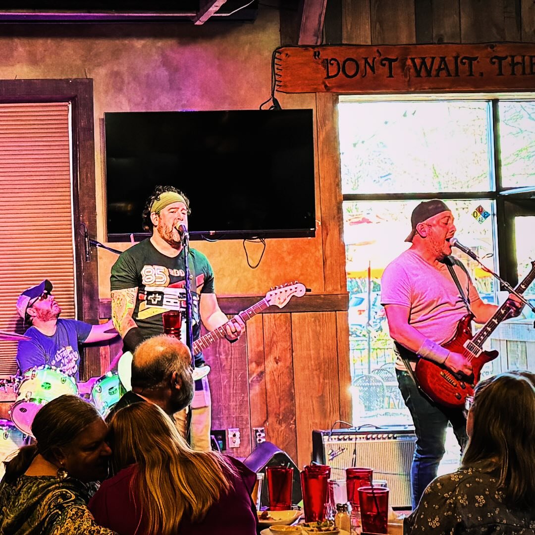 Catch us at Napoleon&rsquo;s Grill on Sunday, June 2nd from 5-7pm! There are no Sunday Scaries when you end the weekend with us. We&rsquo;ll be rocking the hits you love and some brand new ones so don&rsquo;t miss us!

#atlantacoverband #andreandtheg
