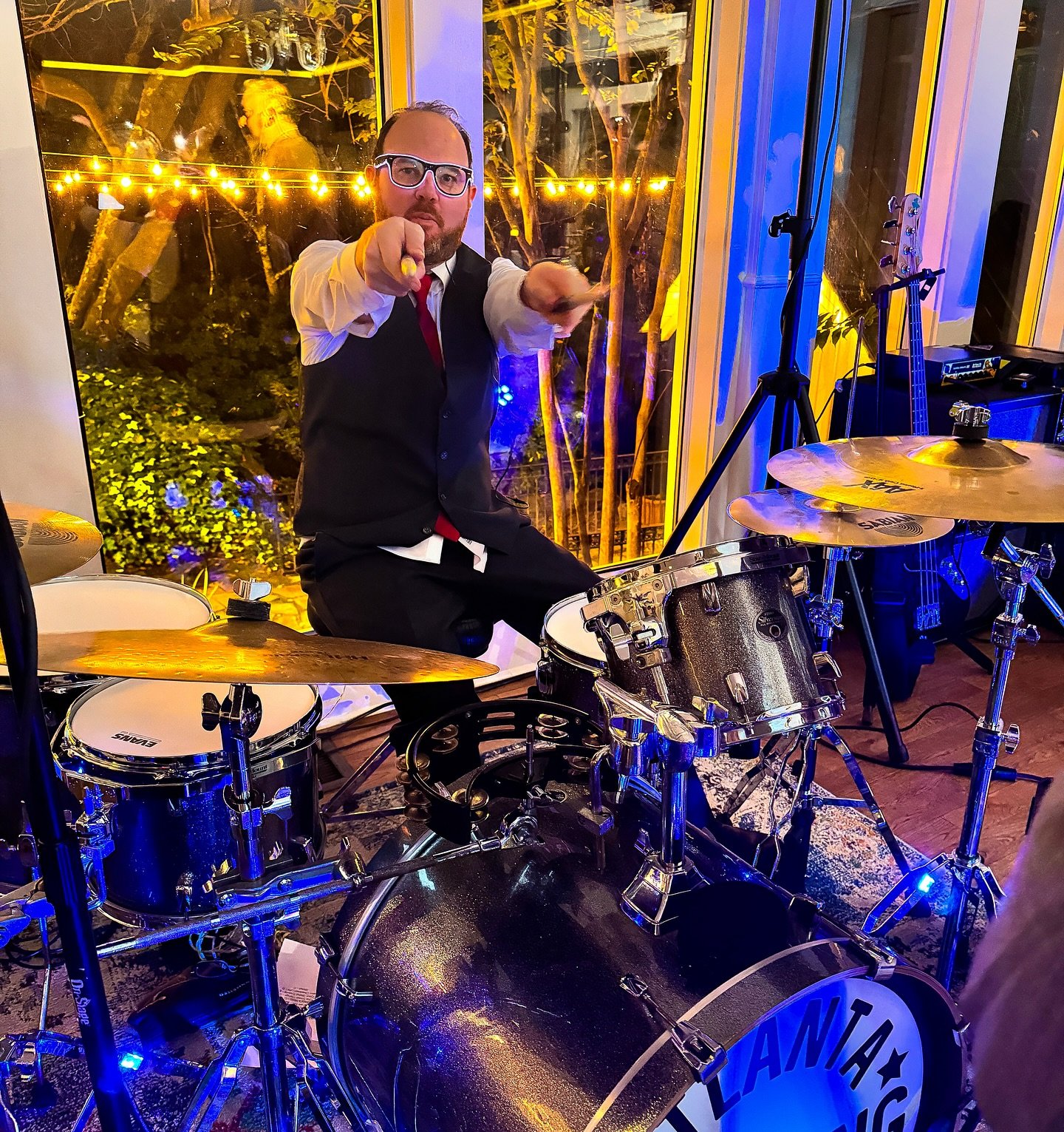 Big news in the Andre stratosphere! Congratulations to our favorite drummer and our new favorite female lead 😜😁! What a great night celebrating John and Janay! Hey John, your wife got a microphone before you did 🤘🏼

#andreandthegiants #atlantacov