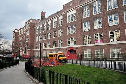 32_14_communityrootsschool_z.jpg