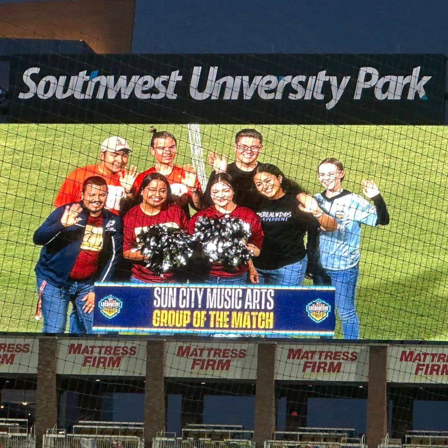 SCMA would like to thank @eplocomotivefc for having us as the Group of the Match at their last home game! It was a blast performing for the Loco Family and hanging out with @ozzy_epfc ! Until next time! 💙💛

#suncitymusicalarts #nonprofit #supportlo