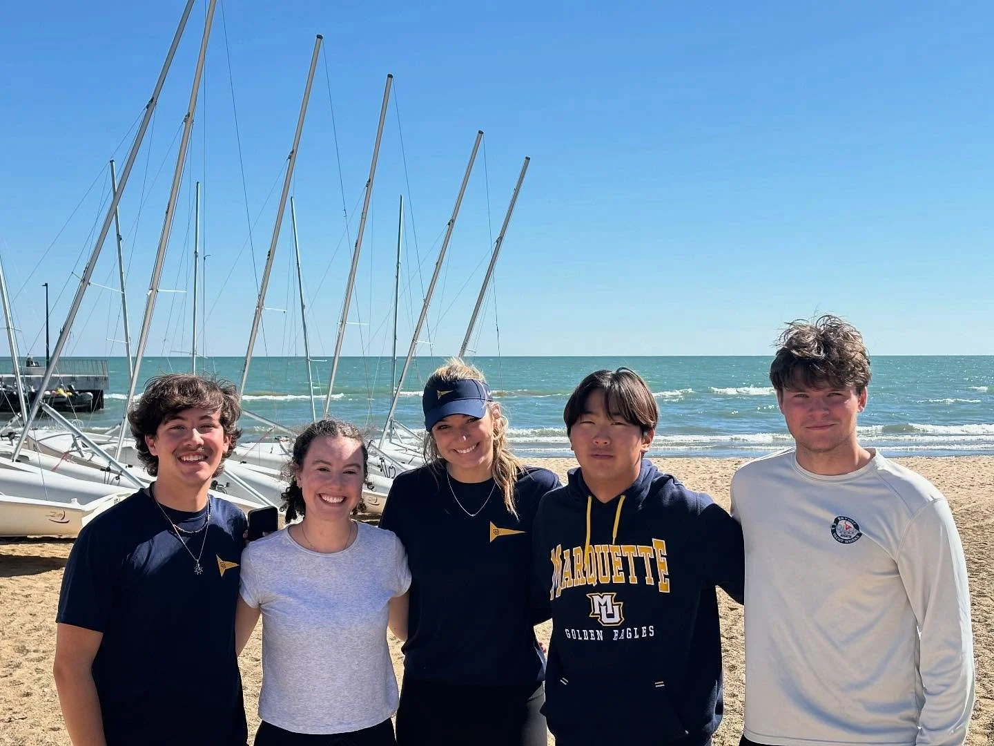 This past weekend we had five of our sailors go to Northwestern University for Becky Blank! Good times out in the last bit of summery weather this fall. Thank you @northwesternsailing for hosting the regatta!