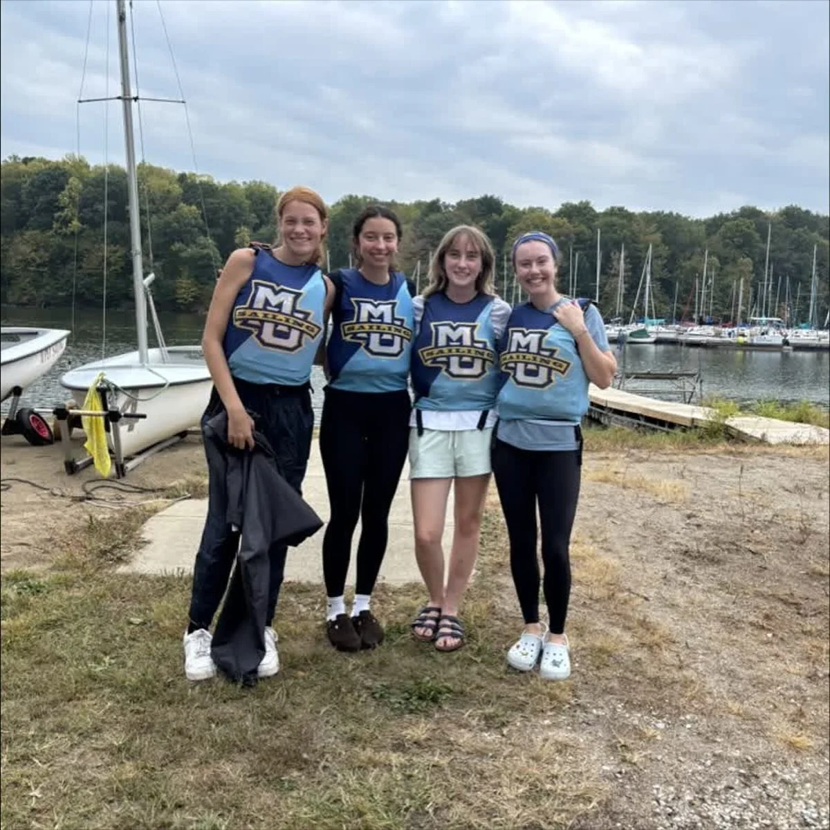 Great job to our sailors who went down to Purdue for Boiler Cup this past weekend! Thank you to @purduesailing for putting on an excellent regatta!