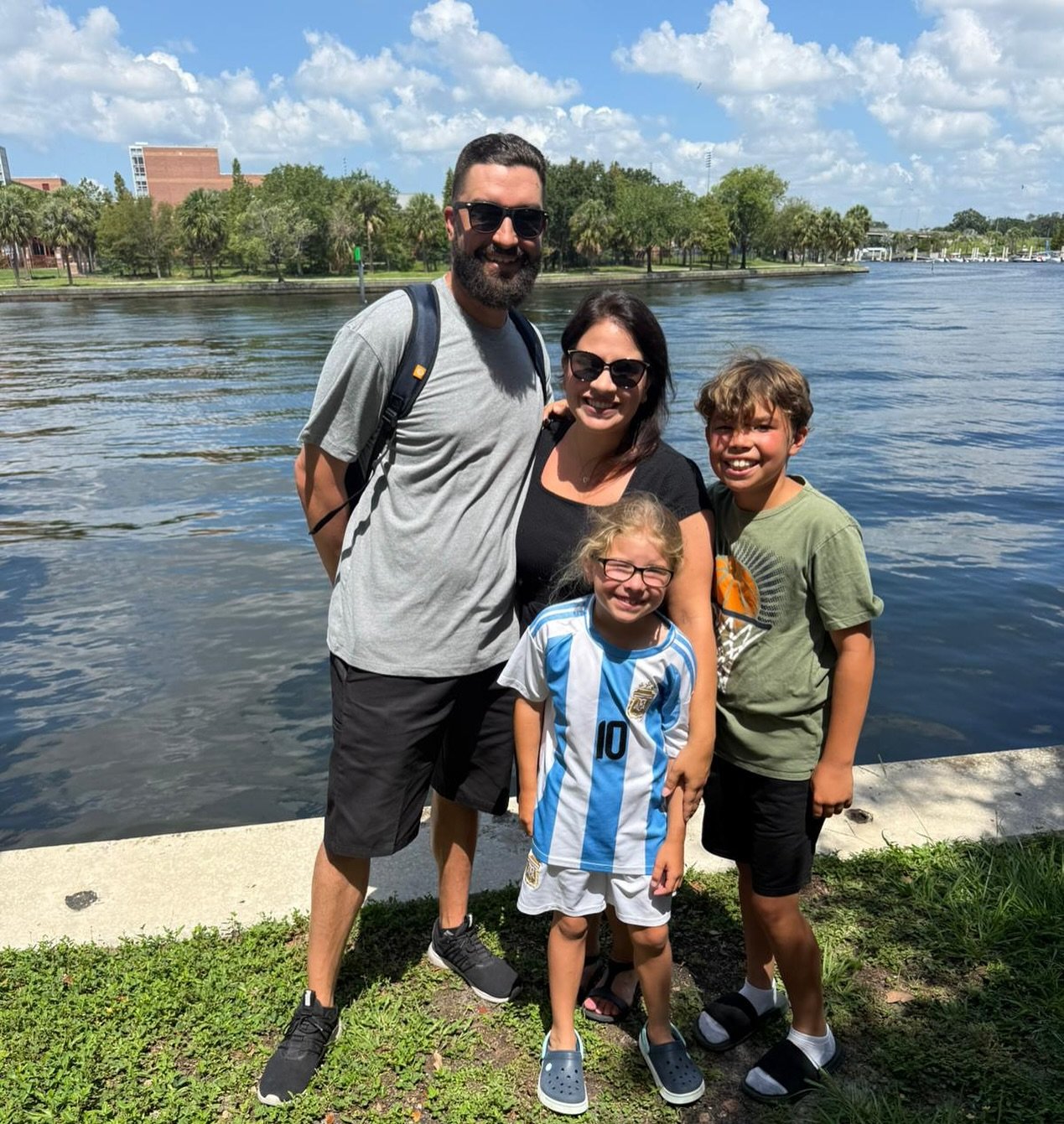 🌴 DVFC SUMMER FLICKS: FLORIDA FUN 

Bradley (2013B Delta) and Coralynn (2016G Delta) along with their parents spent an unforgettable week soaking up the sun in Florida! From swimming in the Gulf to exploring a science museum and even setting sail on