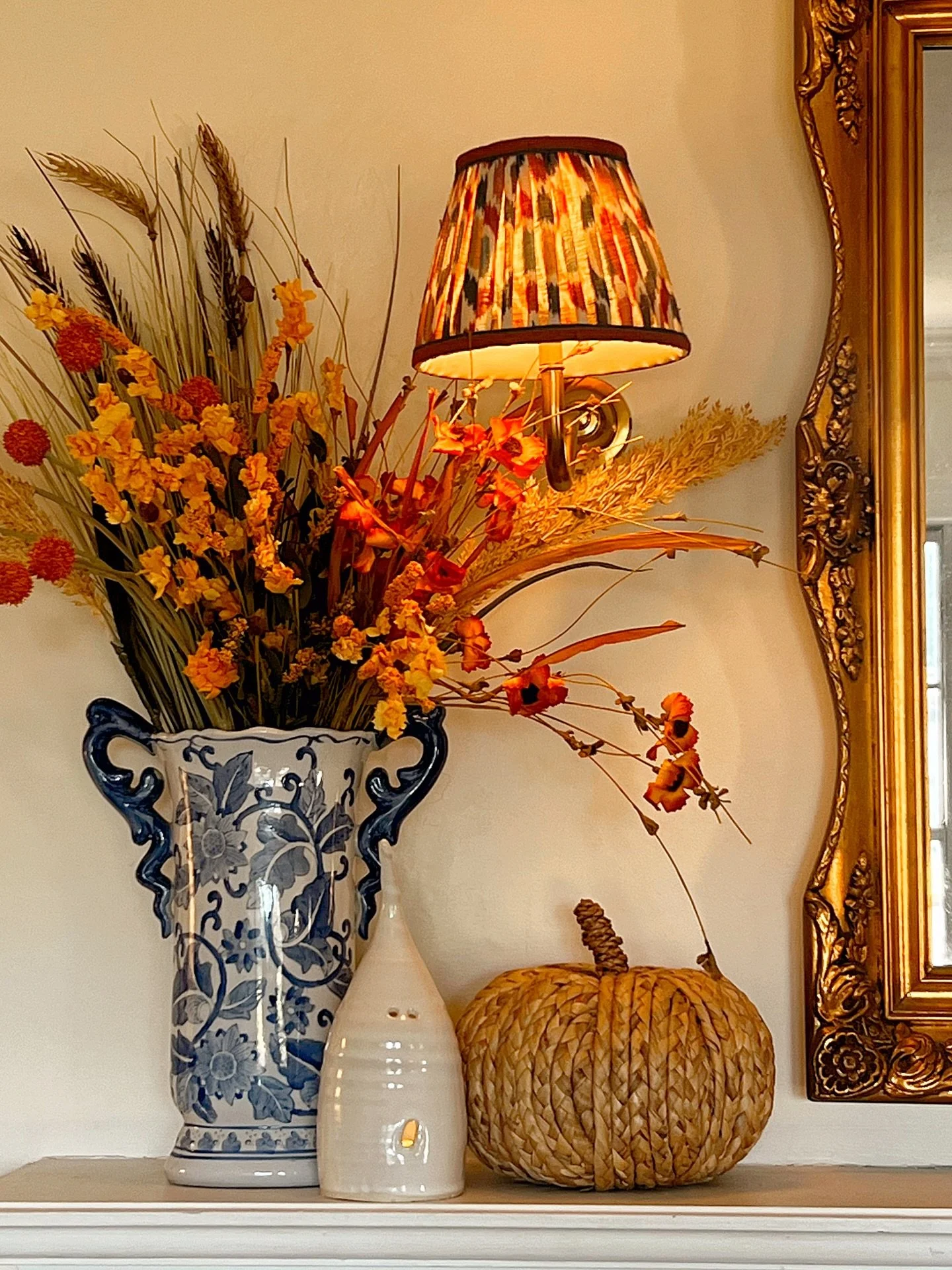 Just enough Halloween to make it fun for about two weeks in October. I don’t go all out. But I love to bring out Grannie’s vintage jack-o-lantern blow mold, a few favorite @molliejenkinspottery handmade ghosts, and my @mudandrust terracot