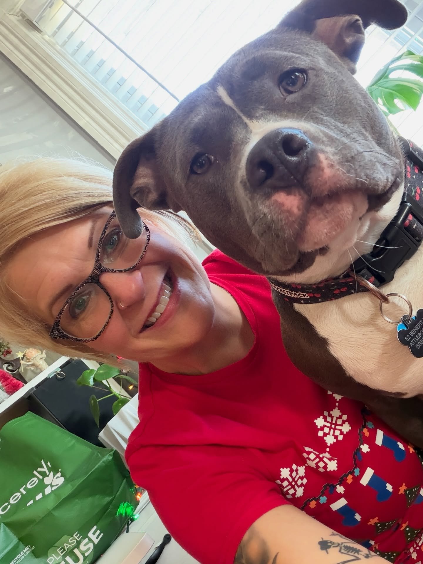 I LOVE seeing all your holiday pics, especially your dogs with their RACKETPACK merch! Post your favorite pup in the comments below! 🖤💀🐾🎄