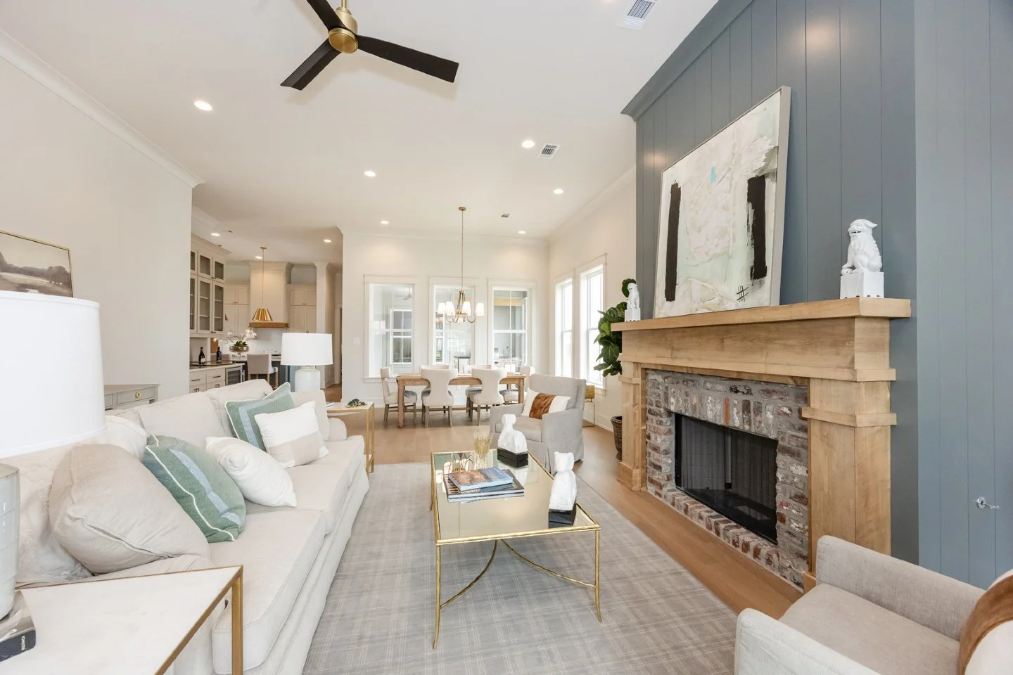 13751 Sweet Cherry Dr. could be yours 😍🏡

Built by Canebrake Builders and designed by architect Dwayne Carruth, this 3-bedroom, 2.5-bath, 2,529 sq. ft. home combines timeless craftsmanship with thoughtful design. Enjoy soaring 12-foot ceilings, a c