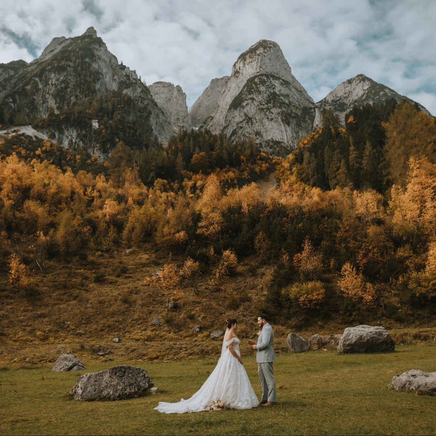 Eloping  for many couples is a chance to have a mindful wedding day that reflects the couple's values and priorities, a meaningful and authentic experience. Being mindful on your elopement day means intentionally staying present and aware of the expe