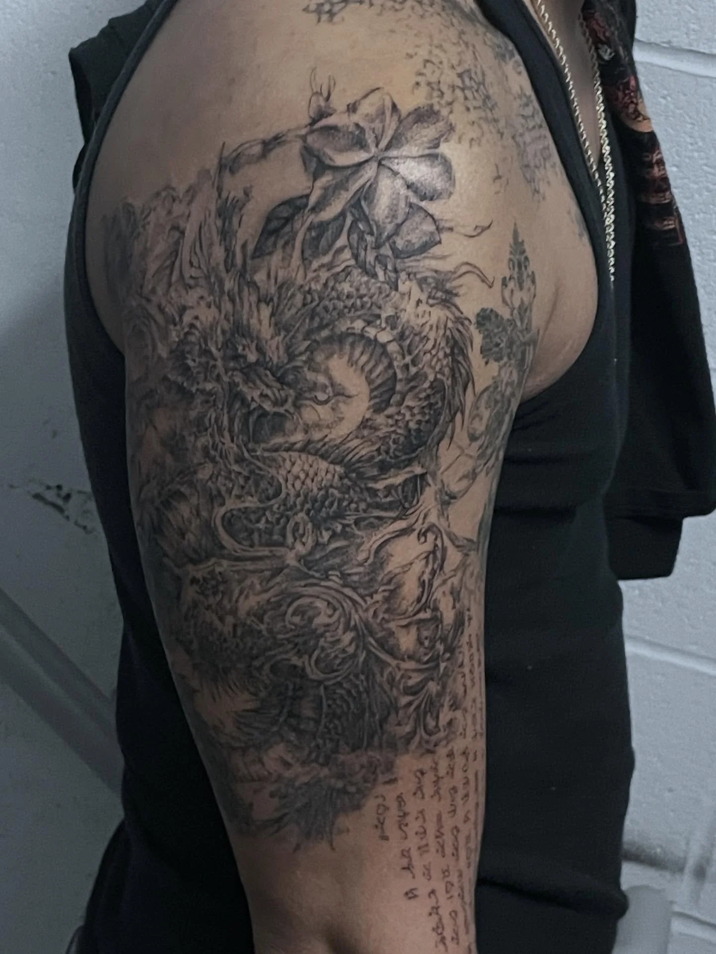 as long as the serpent seeks his prize, the deafening sounds from the throats and hands of men and women will be heard

bakunawa, sampaguitas and baybayin (sourced from https://phspirits.com/bakunawa-baybayin) for gil, salamat pare for always coming 