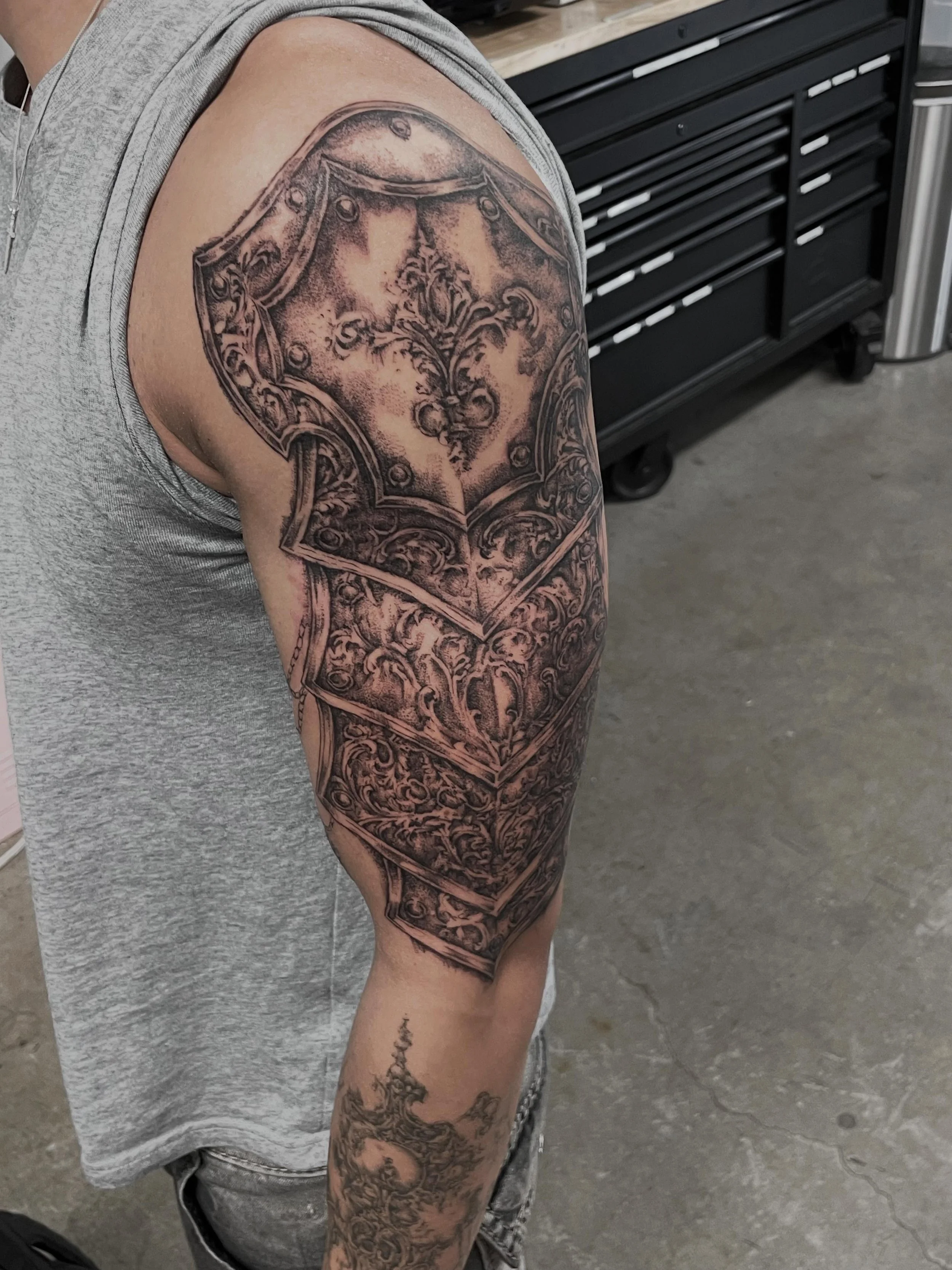 armor for seb ⚔️
healed forearm