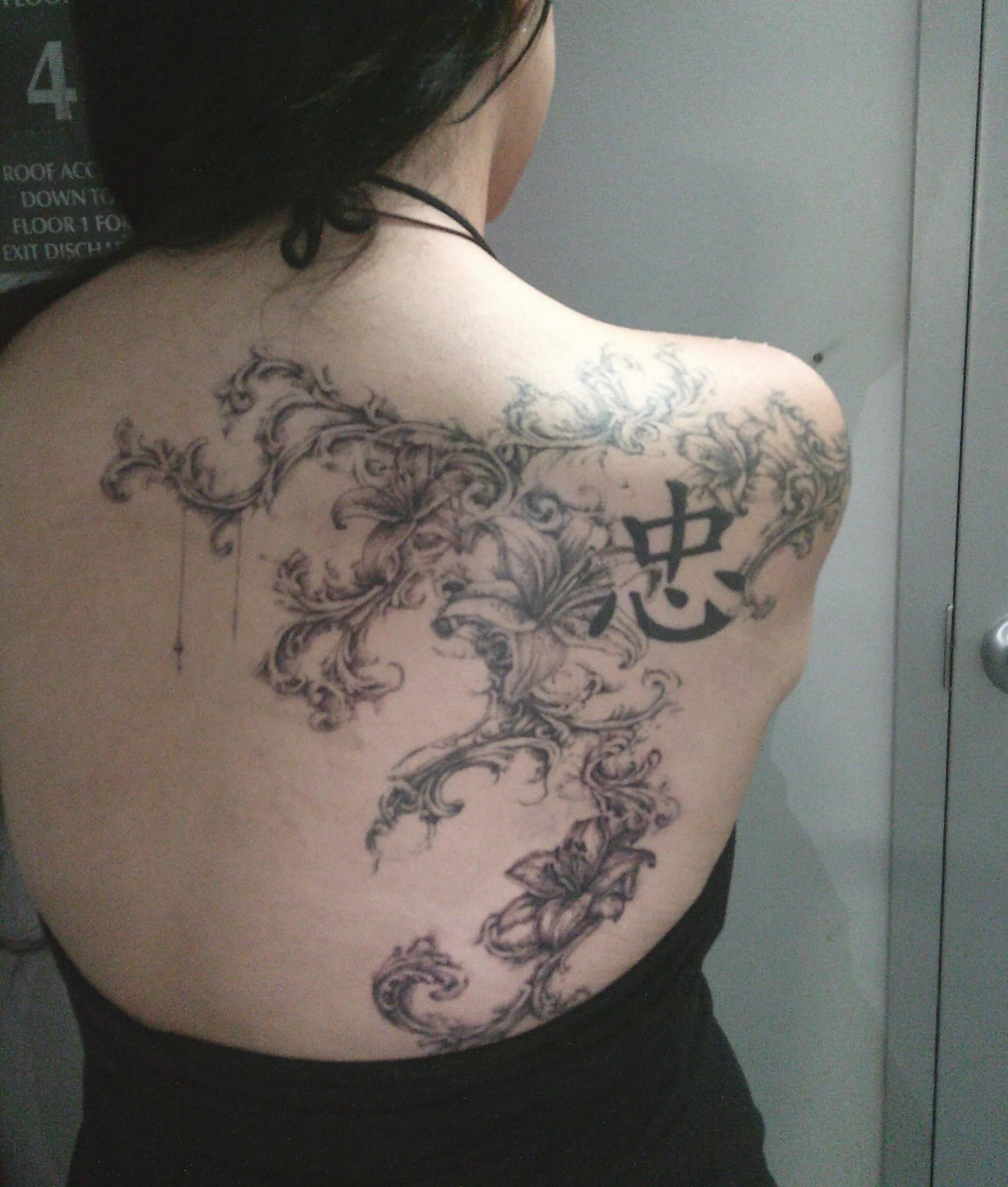 additions for my priscilla, corner is around a year healed i think :^) 
nyc june fully booked, waitlist nyc july-august in bio 
LA waitlist for july 21-27 in bio
FAQs, pricing info, travel >> link in bio <3