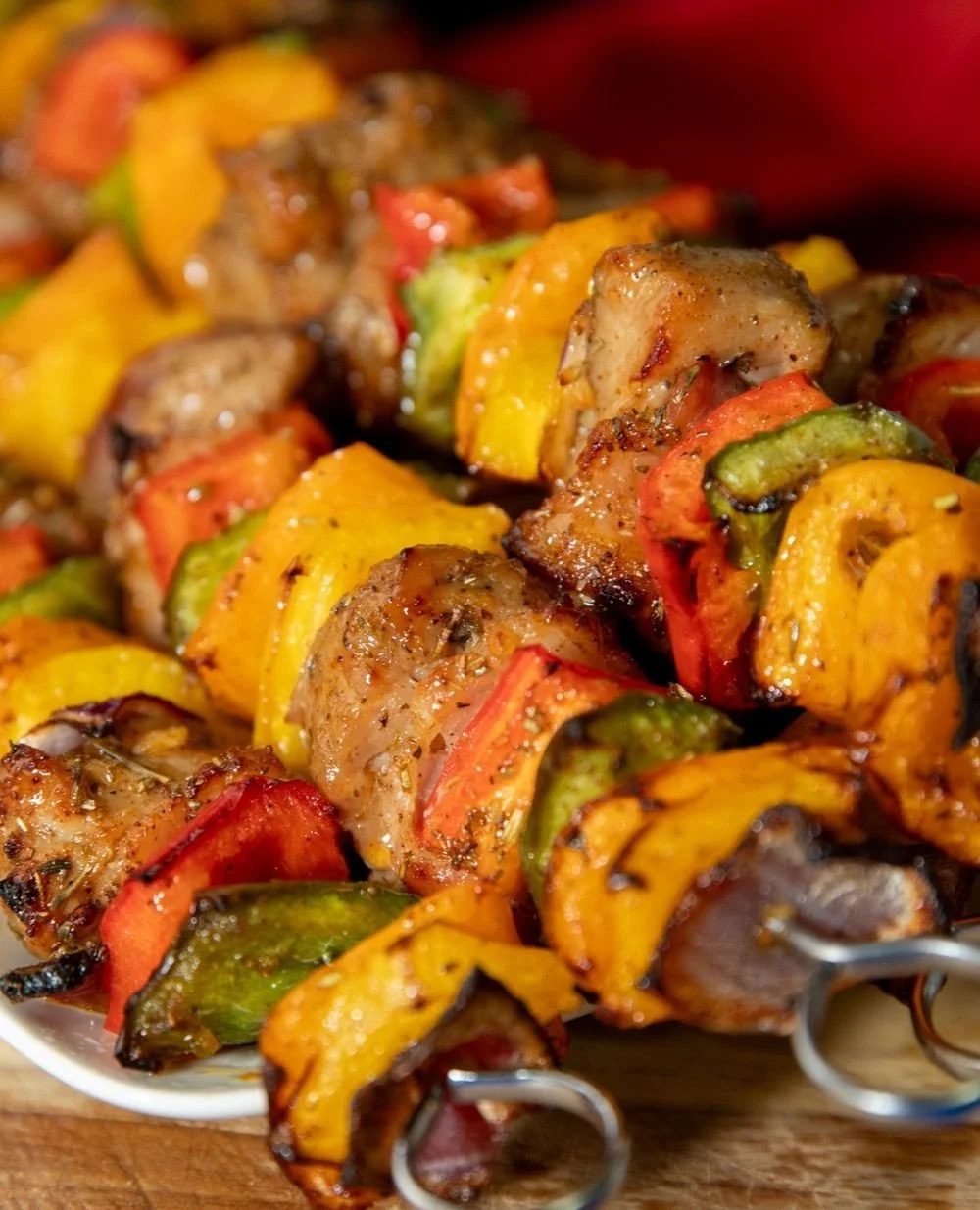 🇺🇸 Planning your Memorial Day menu? We&rsquo;ve got you covered.⁠
Imagine this: the grill is hot, friends are arriving, and every dish is already done (and actually easy).⁠
⁠
🔥 Juicy pork kebabs: https://www.eatpork.org/pork-kebabs/⁠
🧀 Loaded pul