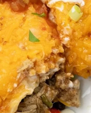 Can you guess what we&rsquo;re making? 👀👇⁠
⁠
Look close&hellip;⁠
🧀 melty cheese⁠
🔥 maybe a little pulled pork⁠
😏 and definitely not lasting long once it&rsquo;s done⁠
Drop your best guess below ⬇️ (no cheating!)⁠
⁠
We&rsquo;ll reveal the correct
