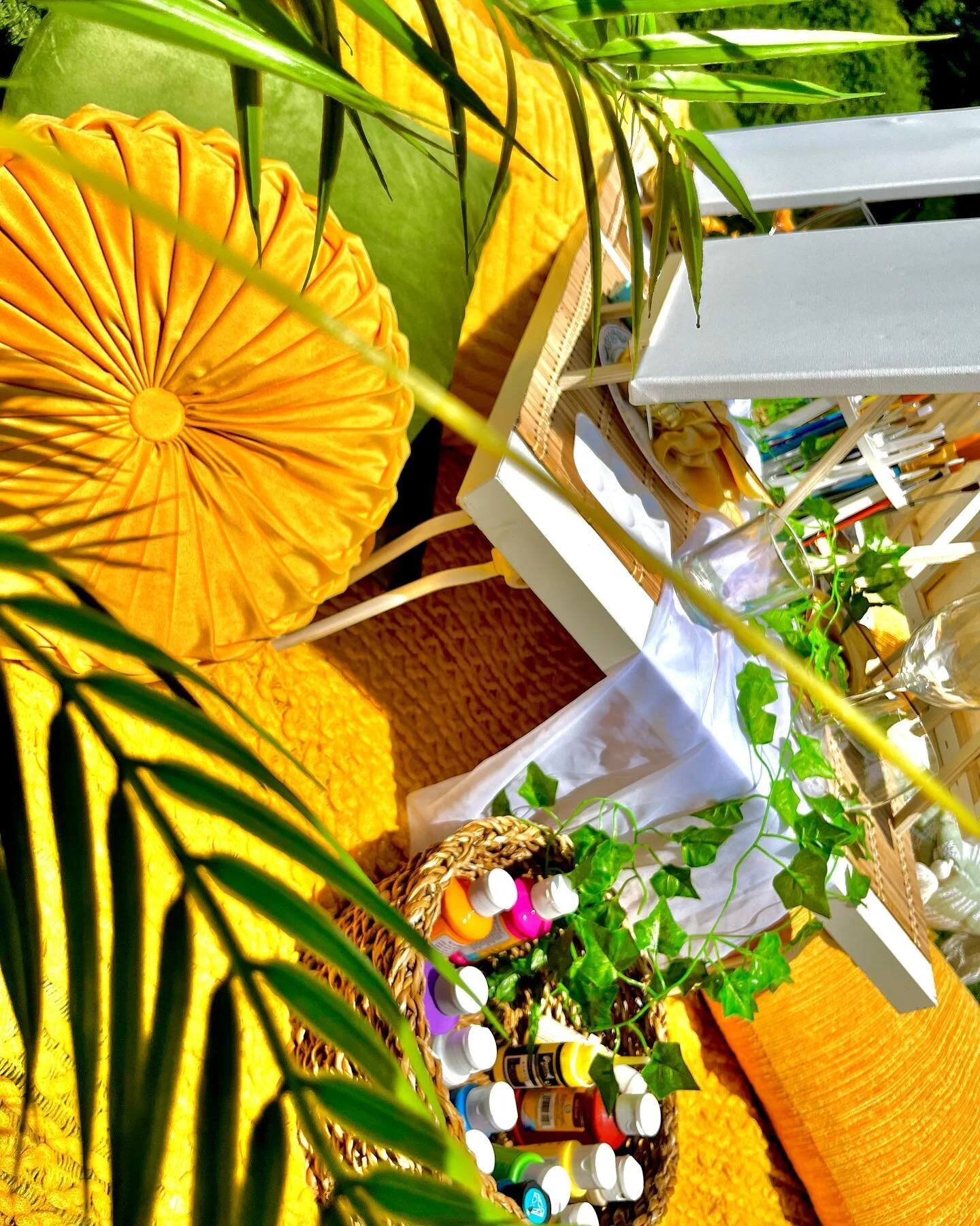 Don&rsquo;t miss out ! ! ! 
Spring Fling Paint &amp; Sip Picnic 
 You will have the time of your life ! Come relax , connect , laugh and live life 🌸

There will be 
Unlimited cocktails 
Wings, meatballs, fruit, dip,  cheese, crackers &amp; more
 
Ar