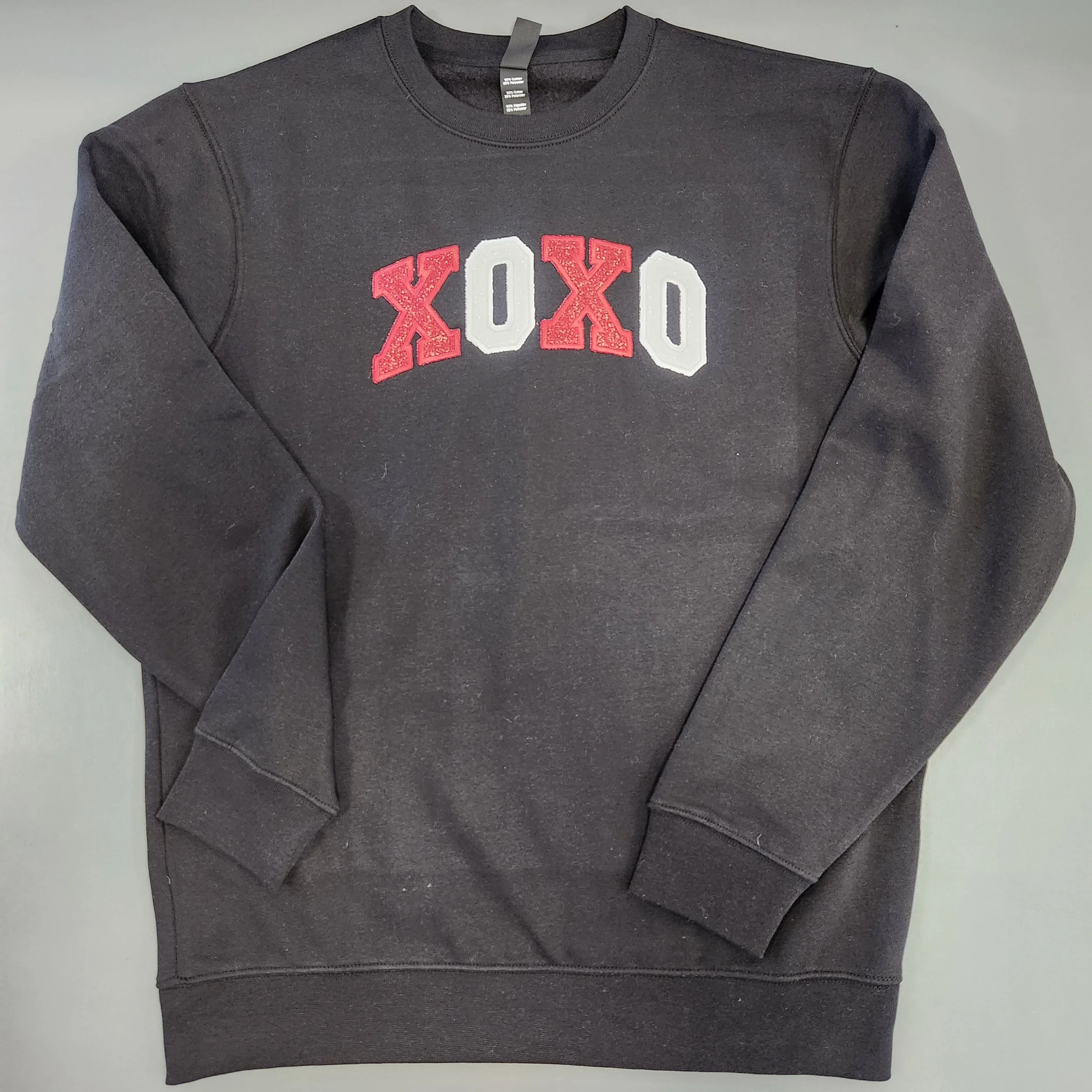 💋Wanna Kiss💋XOXO Sweatshirt in Deep Black with Glitter XOXO 🖤✨