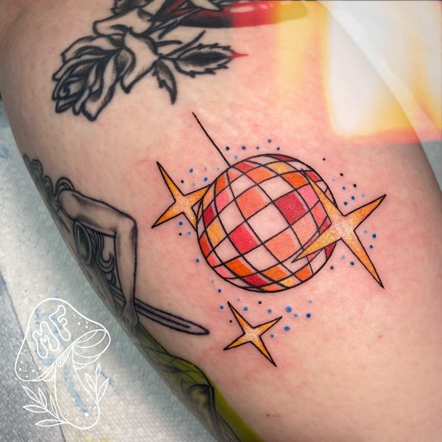 ✨Dreamy disco ball tattoo made recently for Emily. Thank you so much for grabbing a piece from my flash, I&rsquo;m loving the color palette that we picked out for this one! 
.
Booking currently closed, reopening in November 23rd
.
.
#discoball #disco