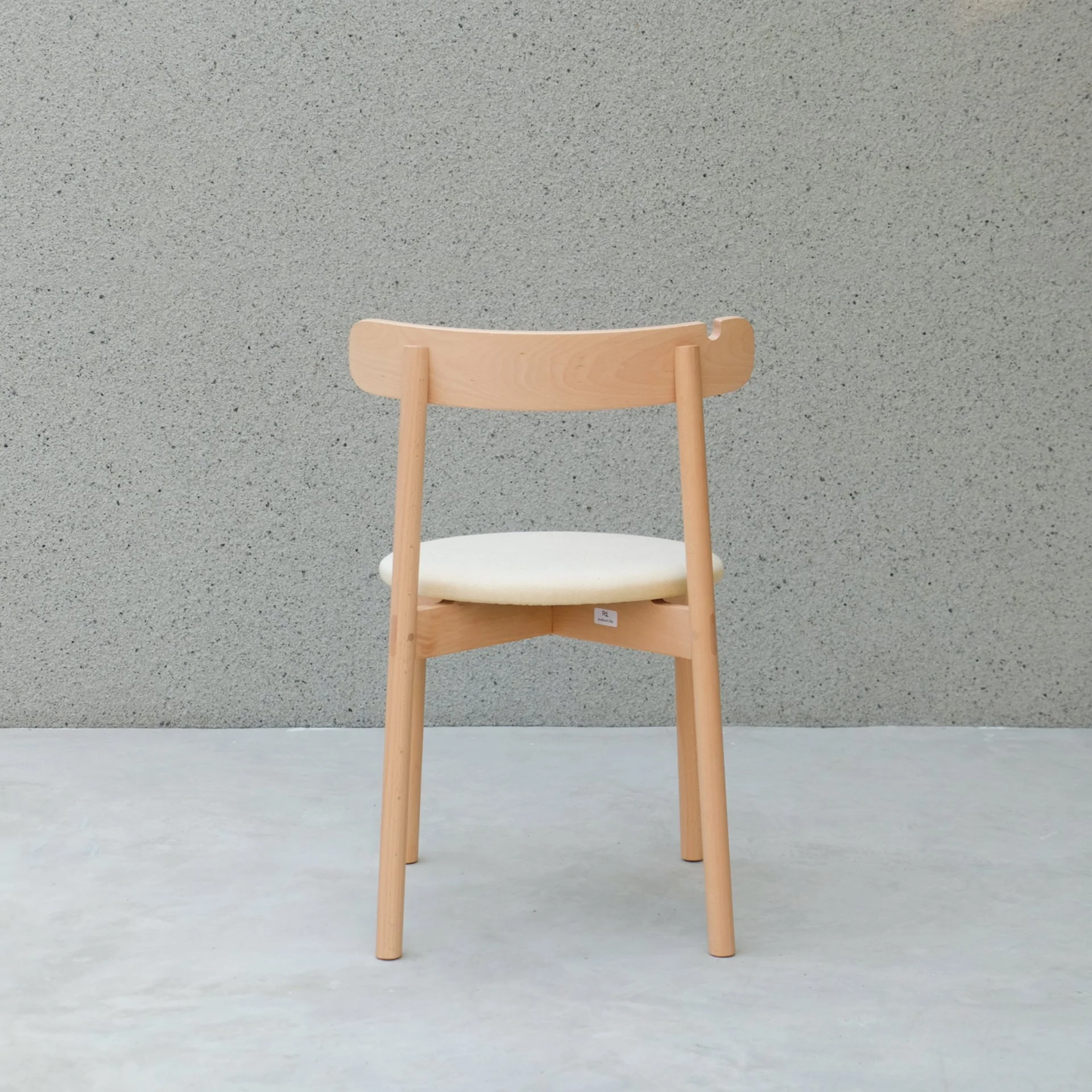 Plus-chair_Pure-Natural_03.jpg