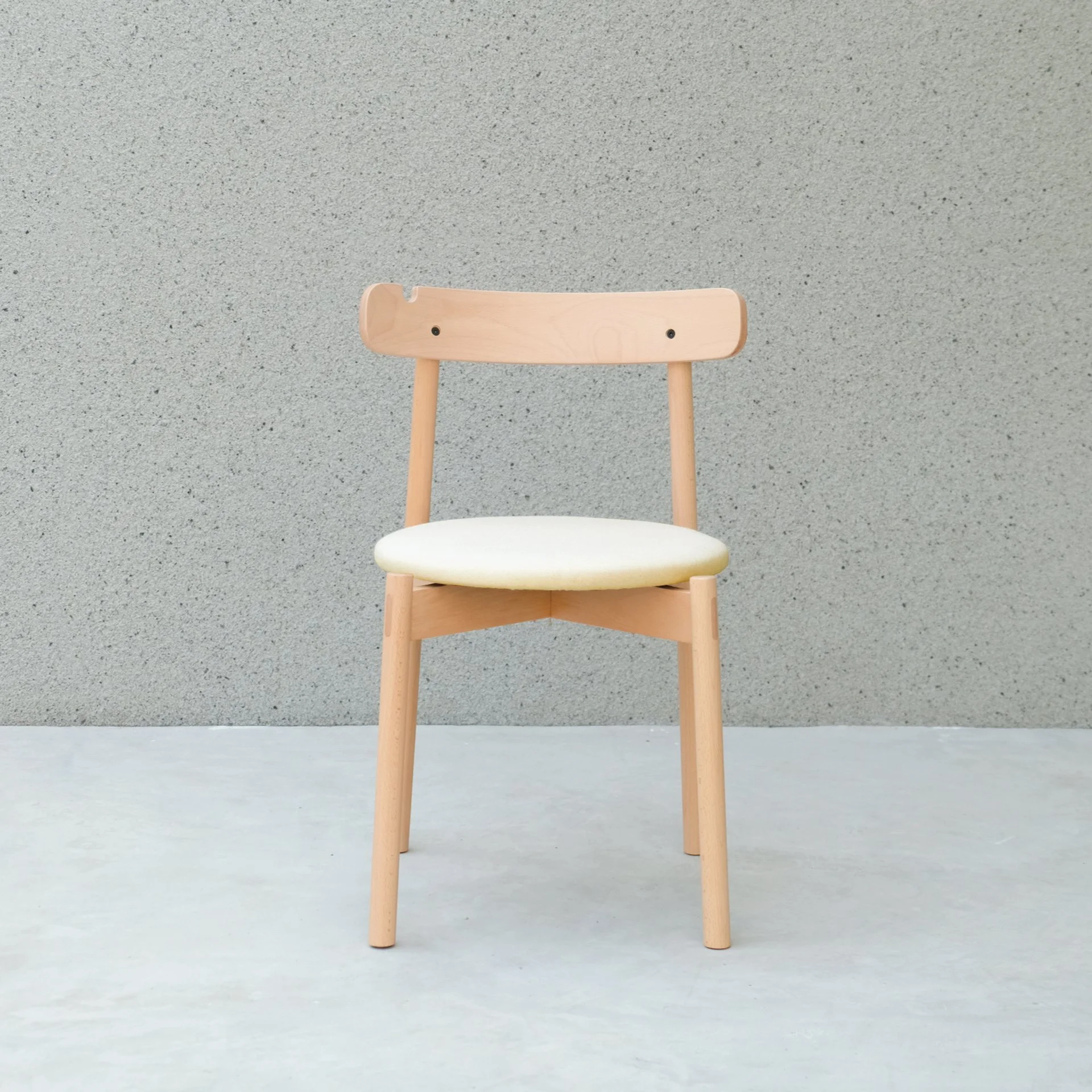 Plus-chair_Pure-Natural_01.jpg