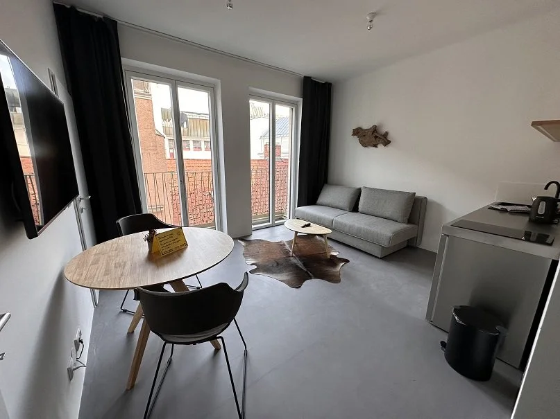 Apartment medium2.jpg