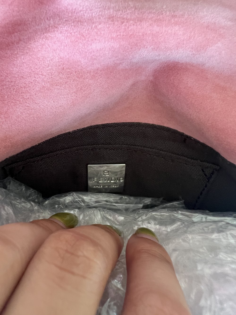 Baguette handbag Fendi Pink in Suede - 31051403