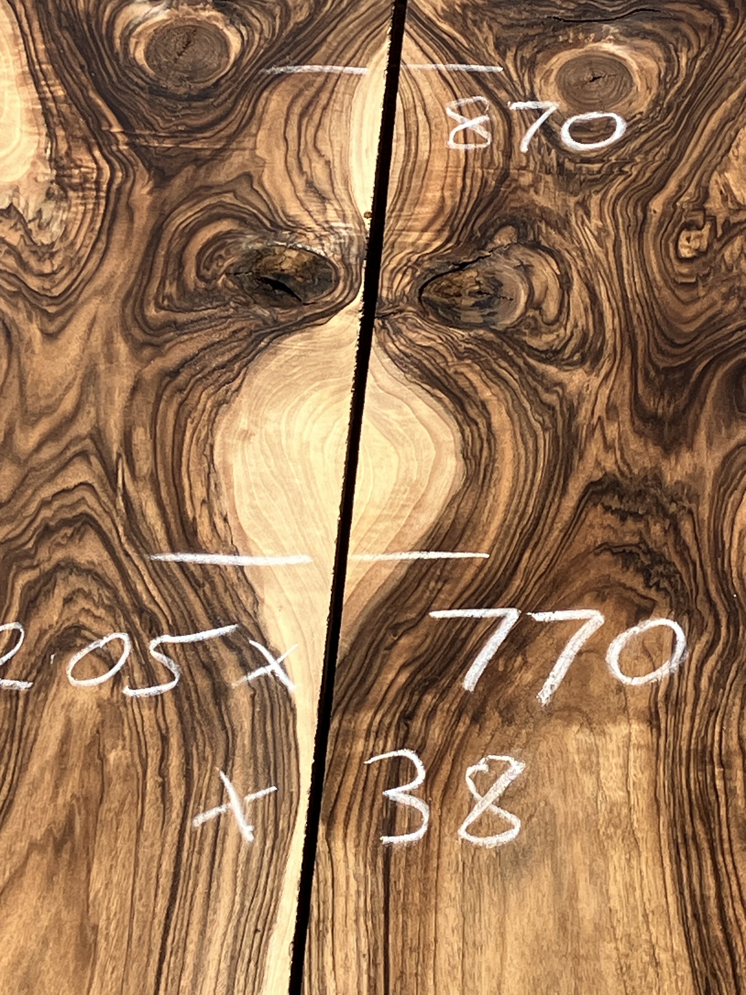 1227A+English+Walnut.JPG