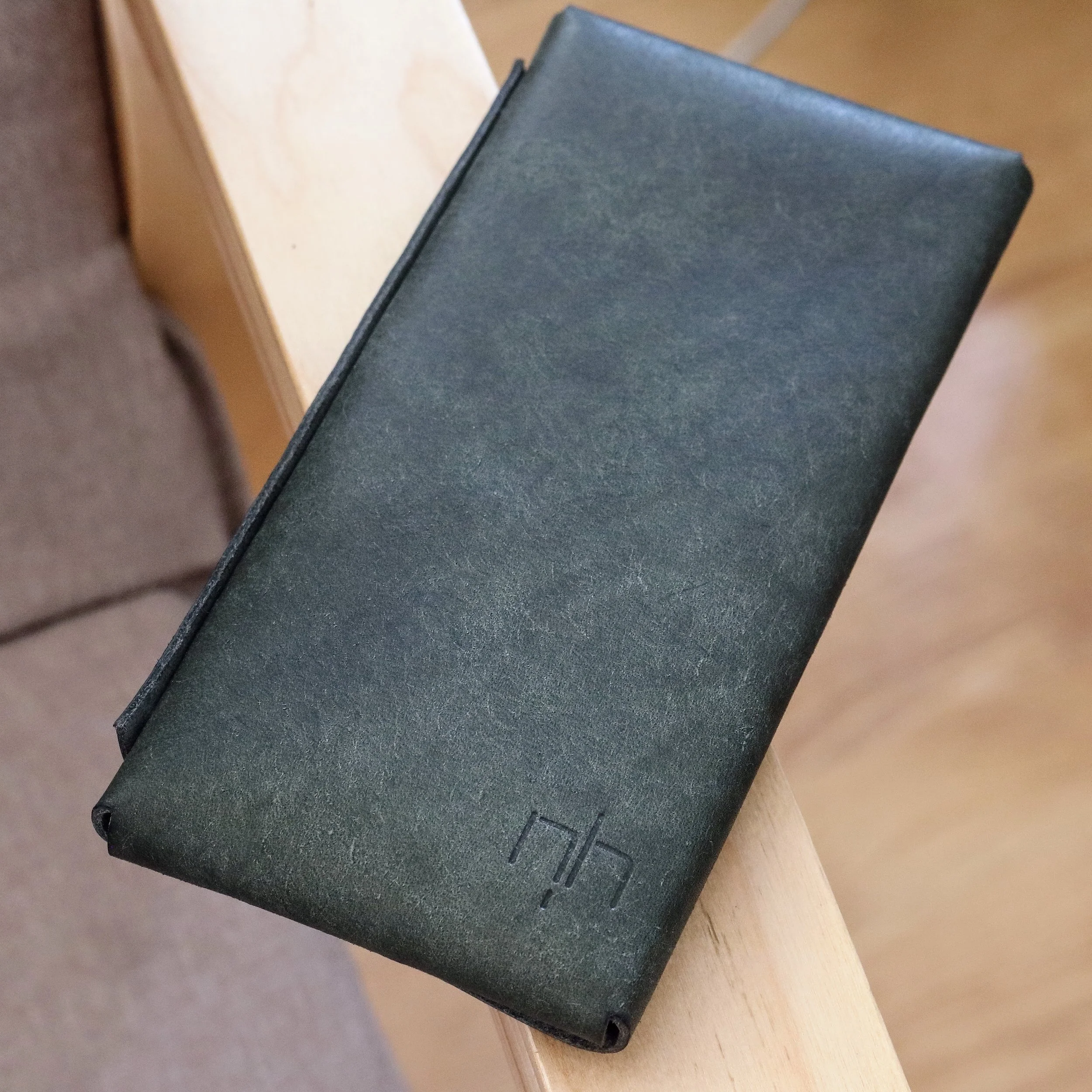 Premium Green leather phone wallet case for Samsung Galaxy S26+