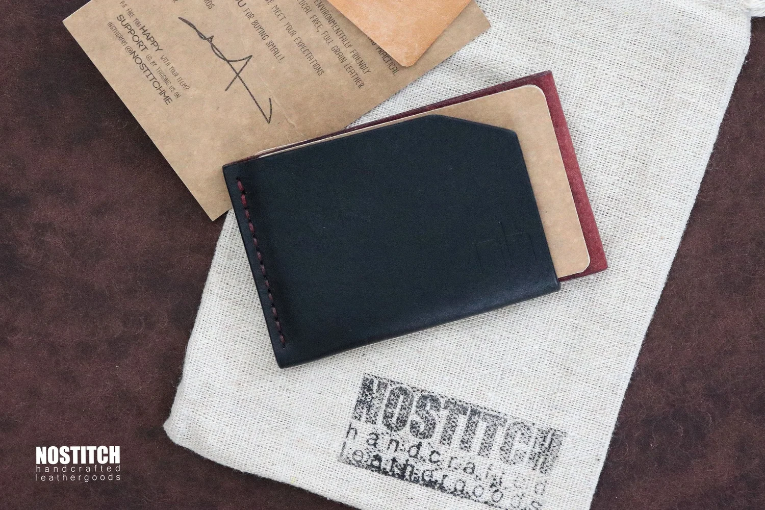 Super Slim wallet - Holds 1 to 5 cards and folded cash. Perfect for minimalists and light travelers. Ideal as an additional wallet for extra cards.