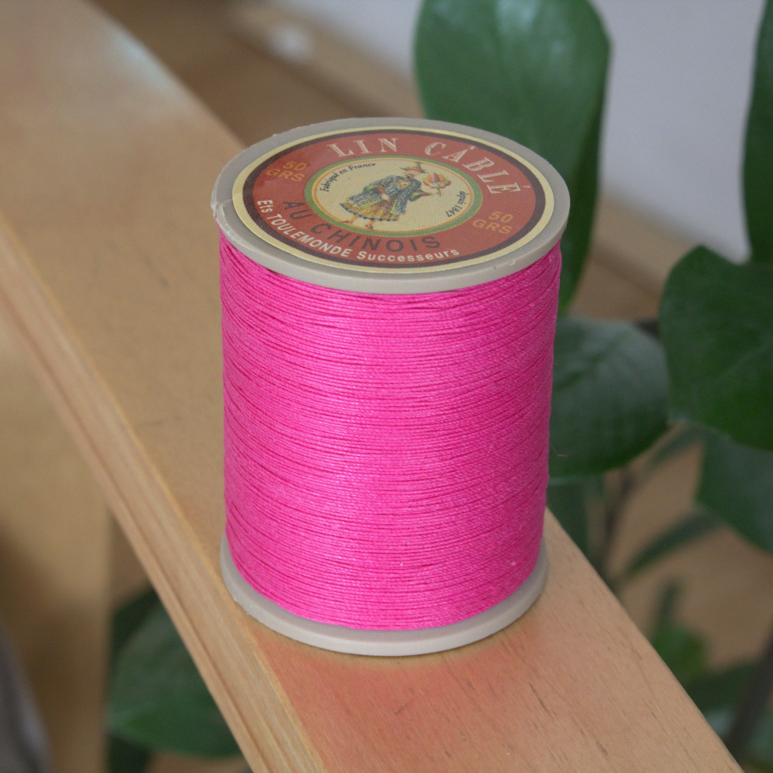 Sajou waxed Cable linen thread 632 125 - Peony. Pink color French linen thread at 0.5 thickness. Great for leathercrafting, book biding, jewelry making.
