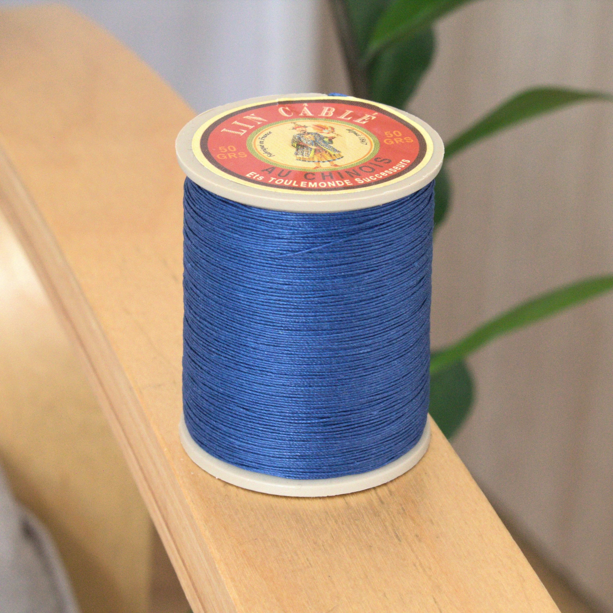 Sajou Fil Au Chinois Cable Cable linen waxed thread 632 - Night. Strong dark blue French linen thread. Great for leatherworking, book biding, jewelry making.