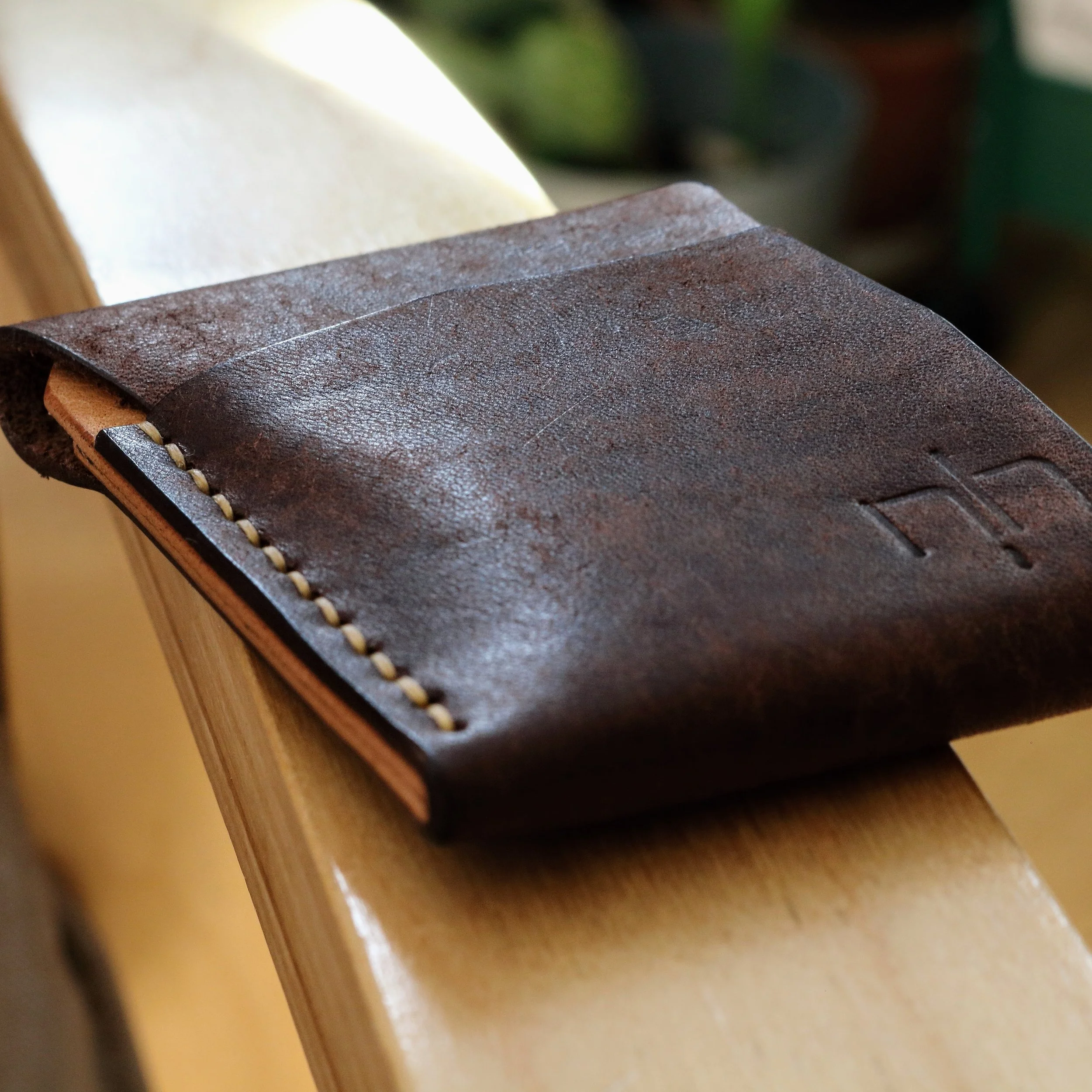 handstitched credit cards leather wallet. Made by hand in the EU