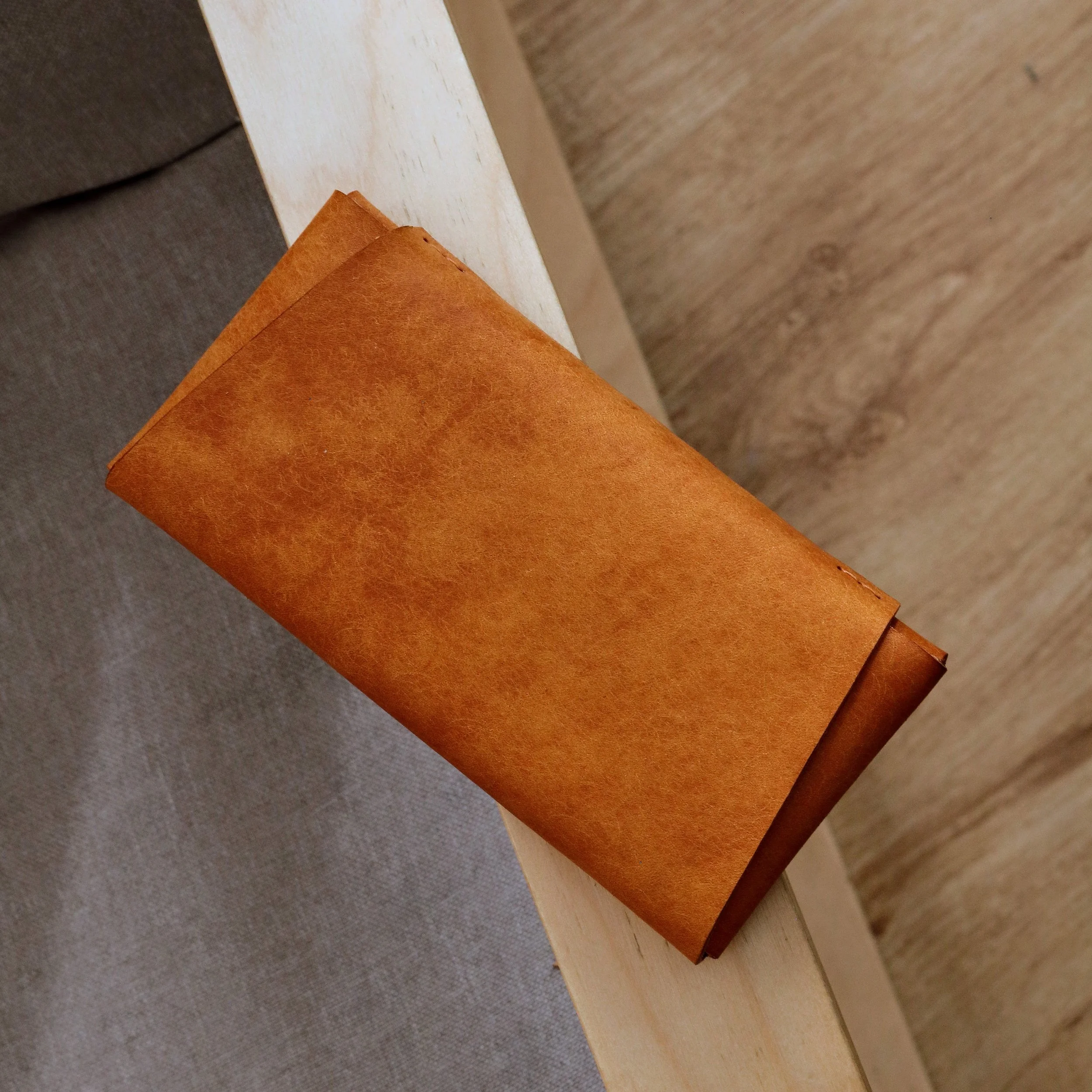 Premium brown leather phone case wallet for iPhone 17 Pro Max. Made in Europe