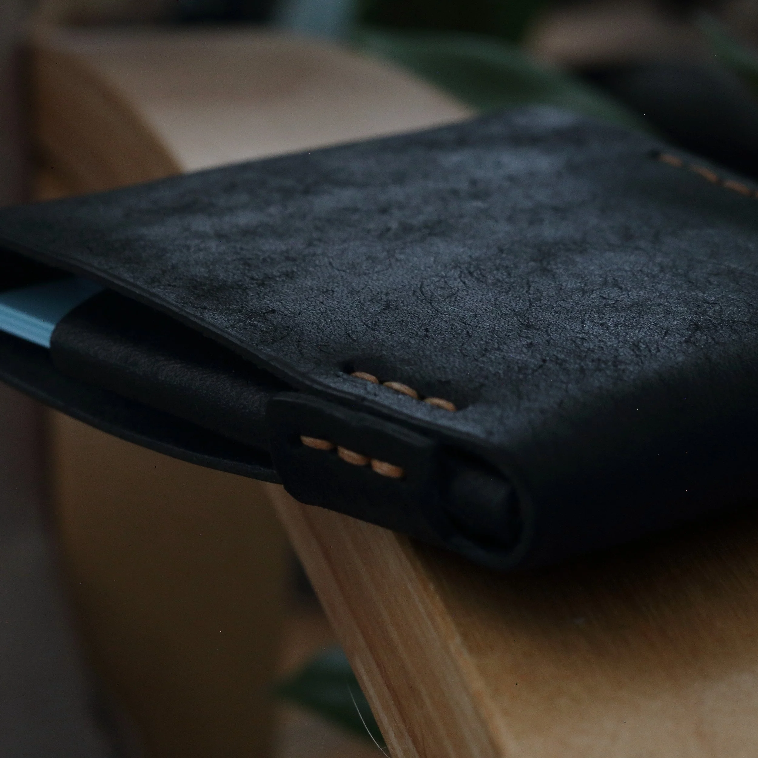 Unique slim leather wallet K-BM-OM.JPG