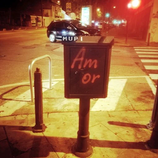 36. ADRIÁN TORRES  mupi amor