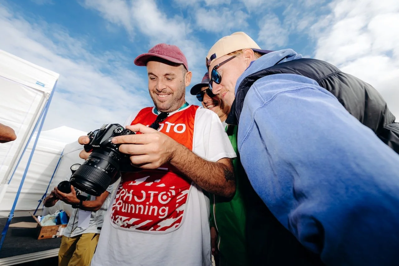 Un athlète du Triathlon de Royan donne tout dans l’effort, porté par l’ambiance unique de la Côte de Beauté.