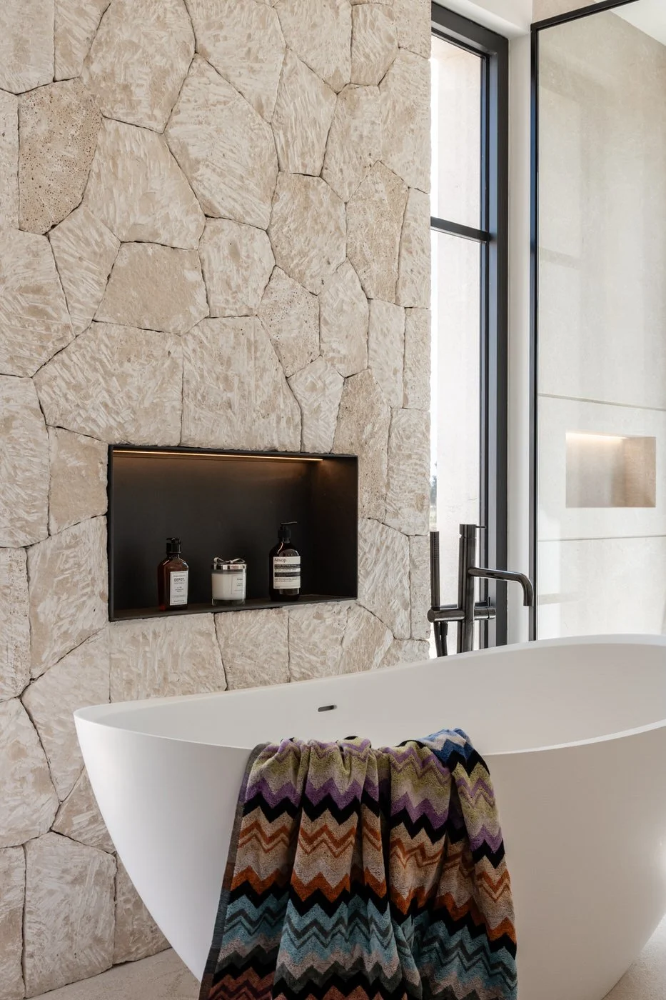 FRAN_MORENO_CAMPOS_WEB_RES_5Campos_finca_new_renovated_views_countryhouse_Mallorca_syle.jpg