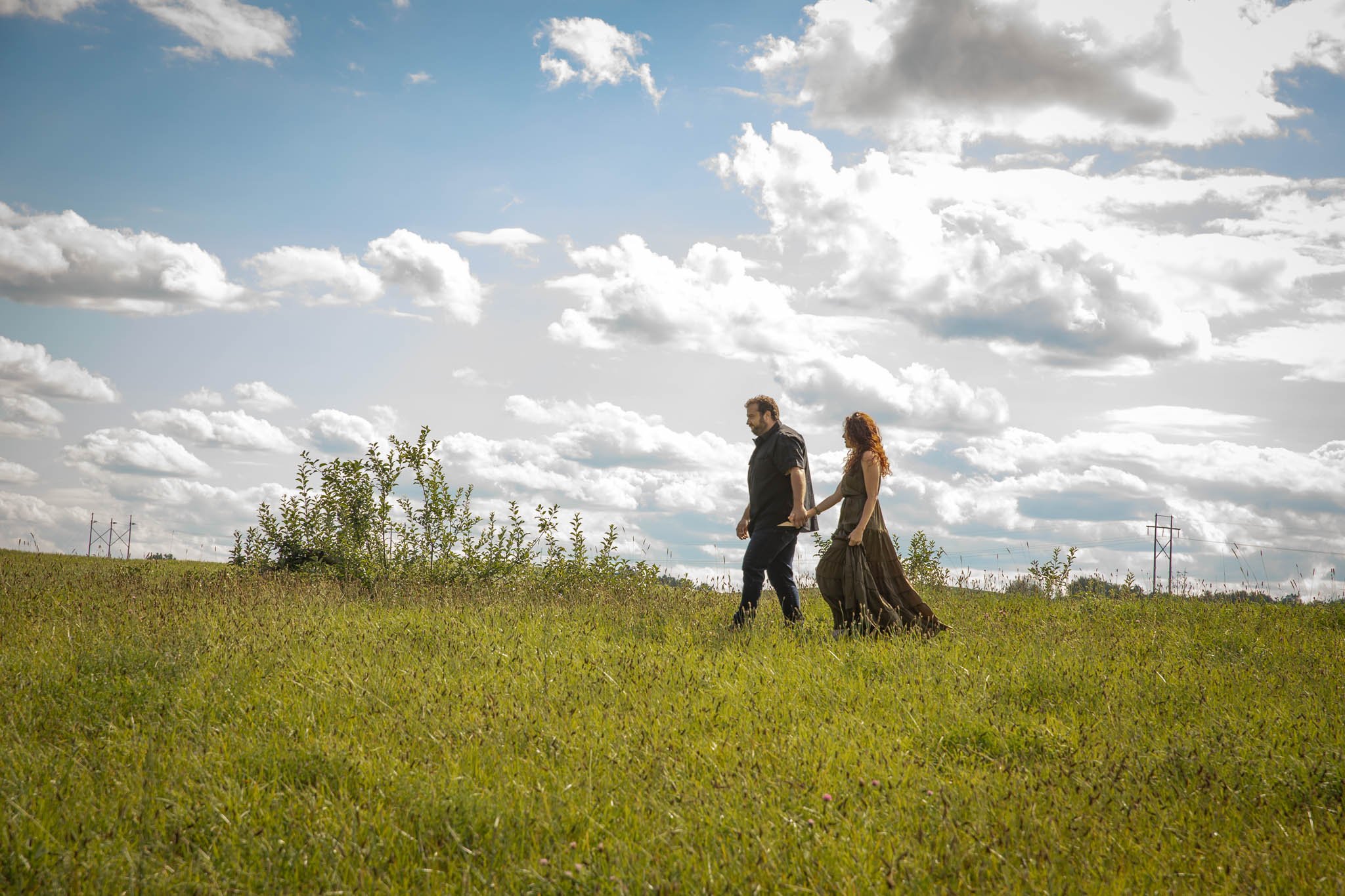 Take a stroll with your favorite person 🖤

I'm not the biggest fan of the sit and smile style (ooo I just rhymed there!)

I like to shake it up and let you enjoy the time we spend together because 9/10 you are going to love that candid style for the