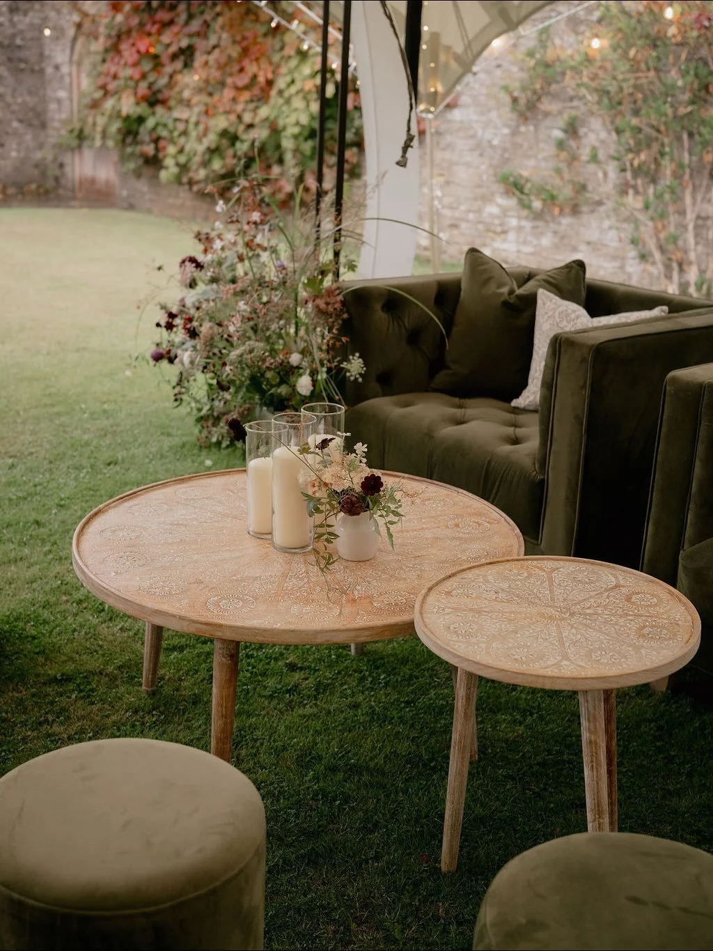 Thanks to the wonderful planning of @kerrypltr and the elegant setting of Cornwell Manor this beautiful wedding unfolded seamlessly. Proof that a well-considered backup plan can be just as magical as the one you first envisioned.
A strategically pla