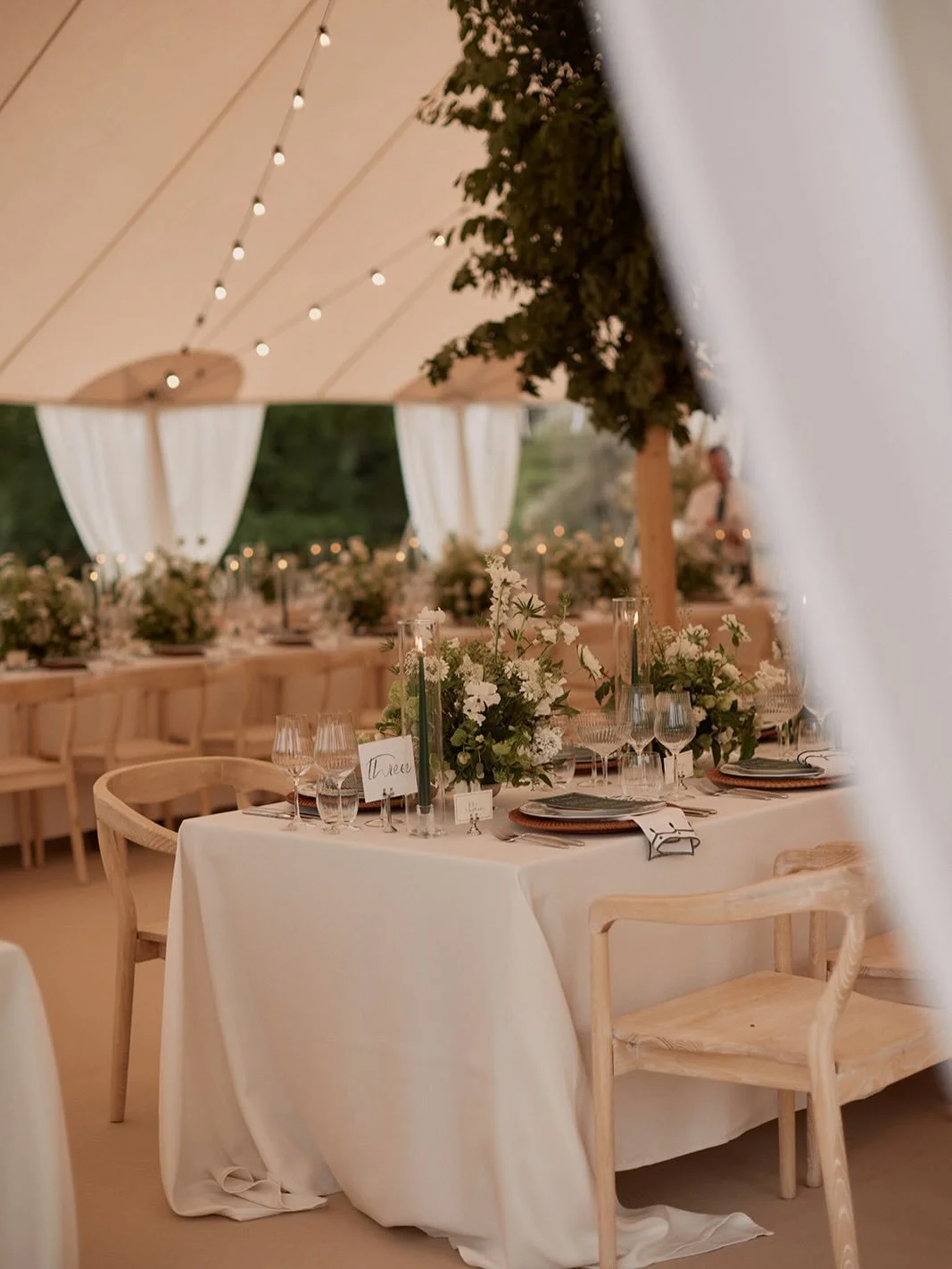 A joy, as ever, to be part of another beautiful celebration at Holywell. Working alongside the wonderful @katrinaotterweddings always ensures that every detail falls seamlessly into place. It is truly a privilege to contribute to such moments of perf