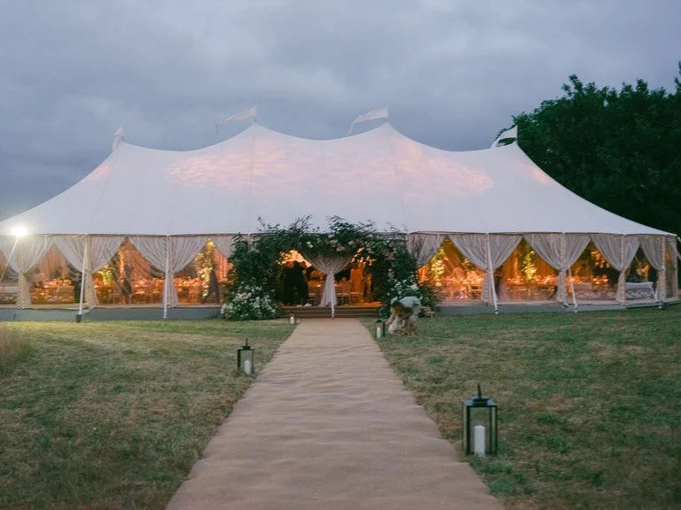 If the venue does not quite capture your vision, or you find yourself needing more space, a marquee offers a beautifully considered alternative.

Available in a range of sizes and styles, they allow for everything from refined dining settings to gene