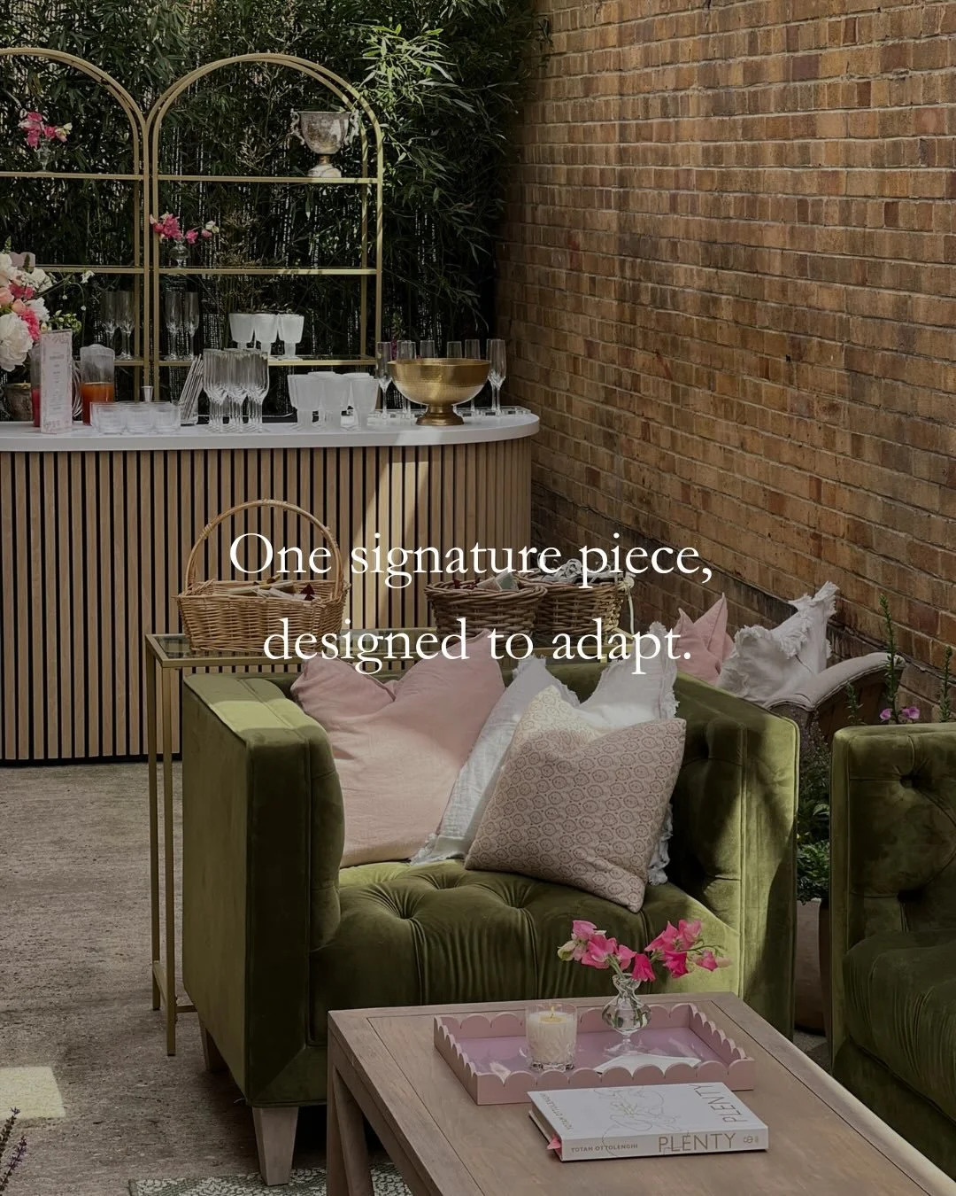 Our Sienna range is one of those that people return to time and time again.

Designed to adapt effortlessly, it works across every kind of setting, from bright, open spaces to more intimate evening atmospheres. It brings a sense of balance to a room,