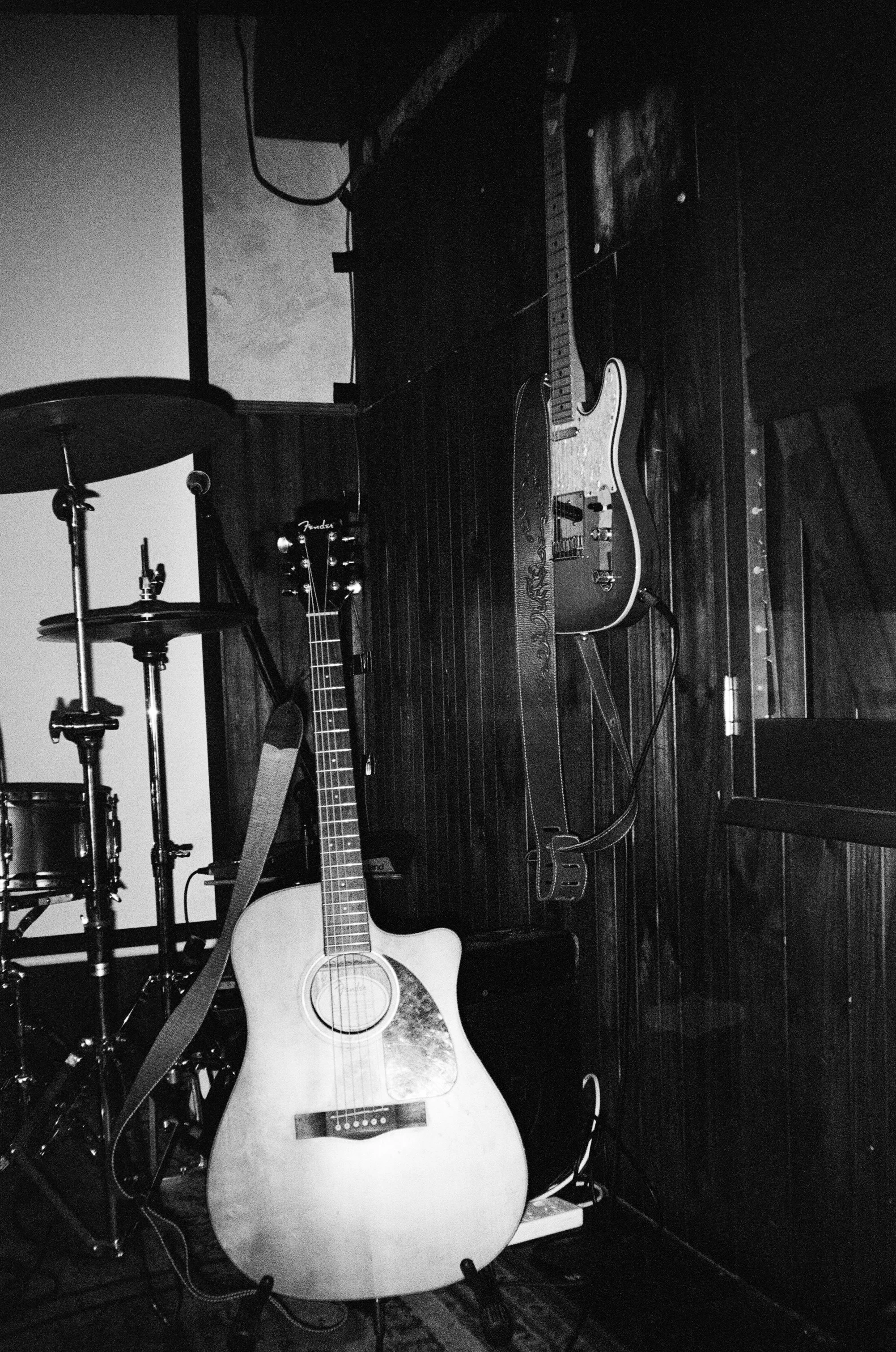 Mac The Knife 111025 Free Rein Media_01.jpg