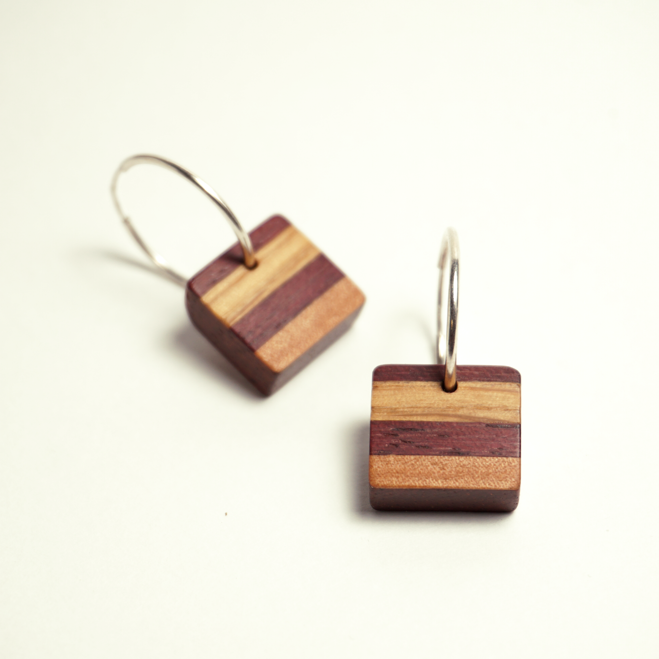 Créoles en sipo plaqué