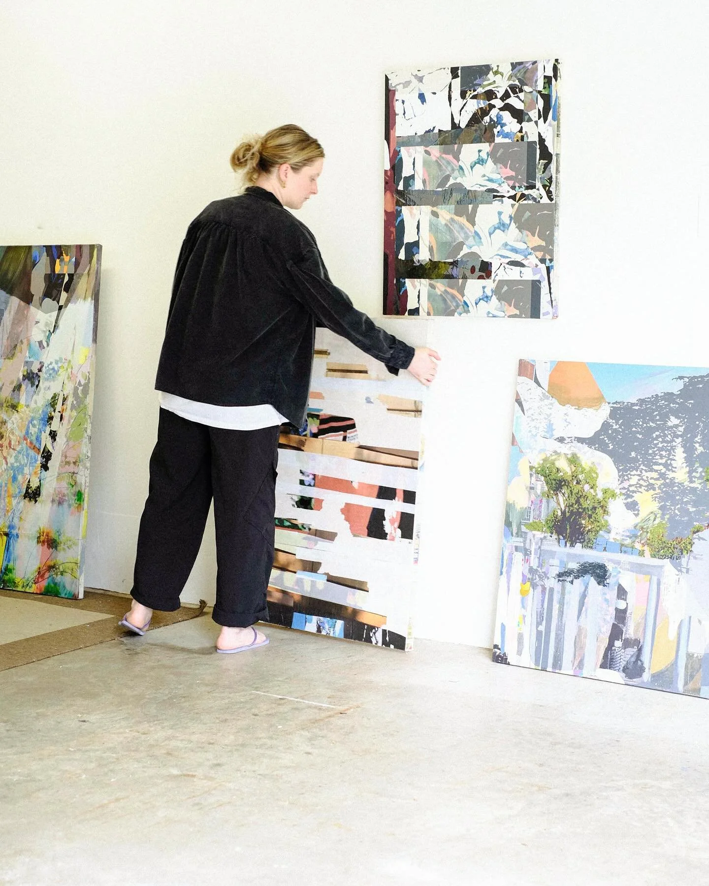 Happy Friday from the studio π«Άπ