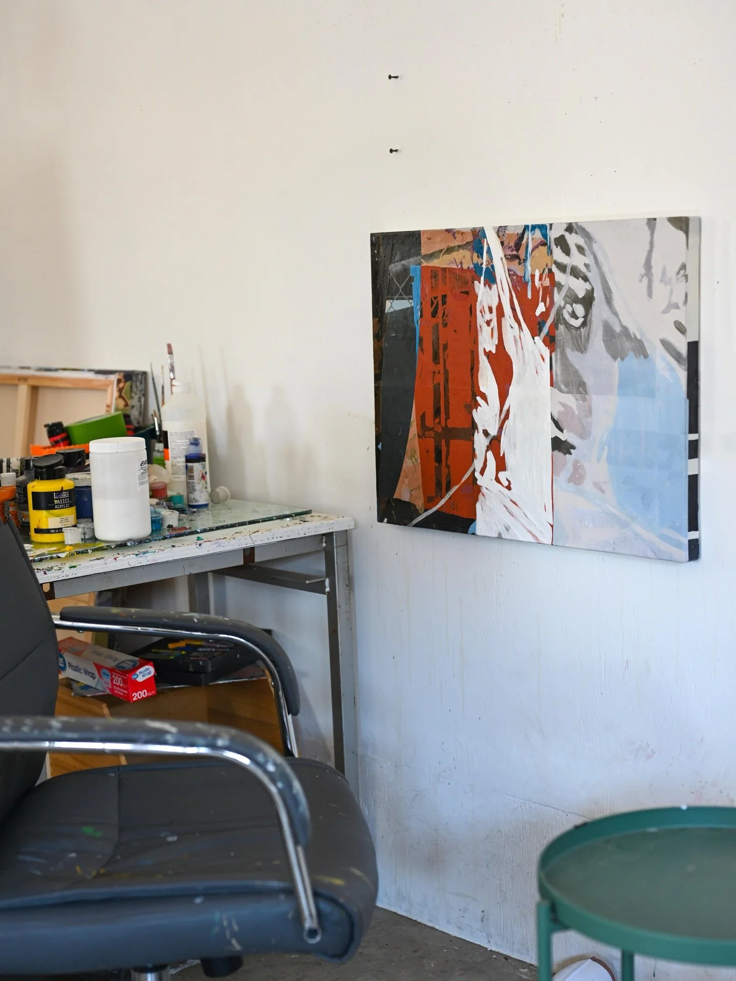 Today is not a planned studio day but I had to go take a peek at this lil wip &ndash;TGIF my loves 🧡❤️