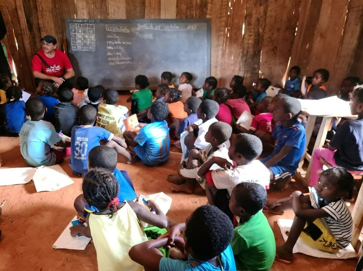 Brtish Ambassador, David Ashley in class at Antodinga Primary School